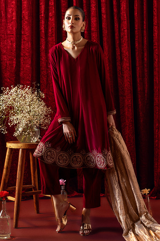 Pakistani Fuchsia Pink Embellished Velvet Kalidar (3-Piece) - Image 4