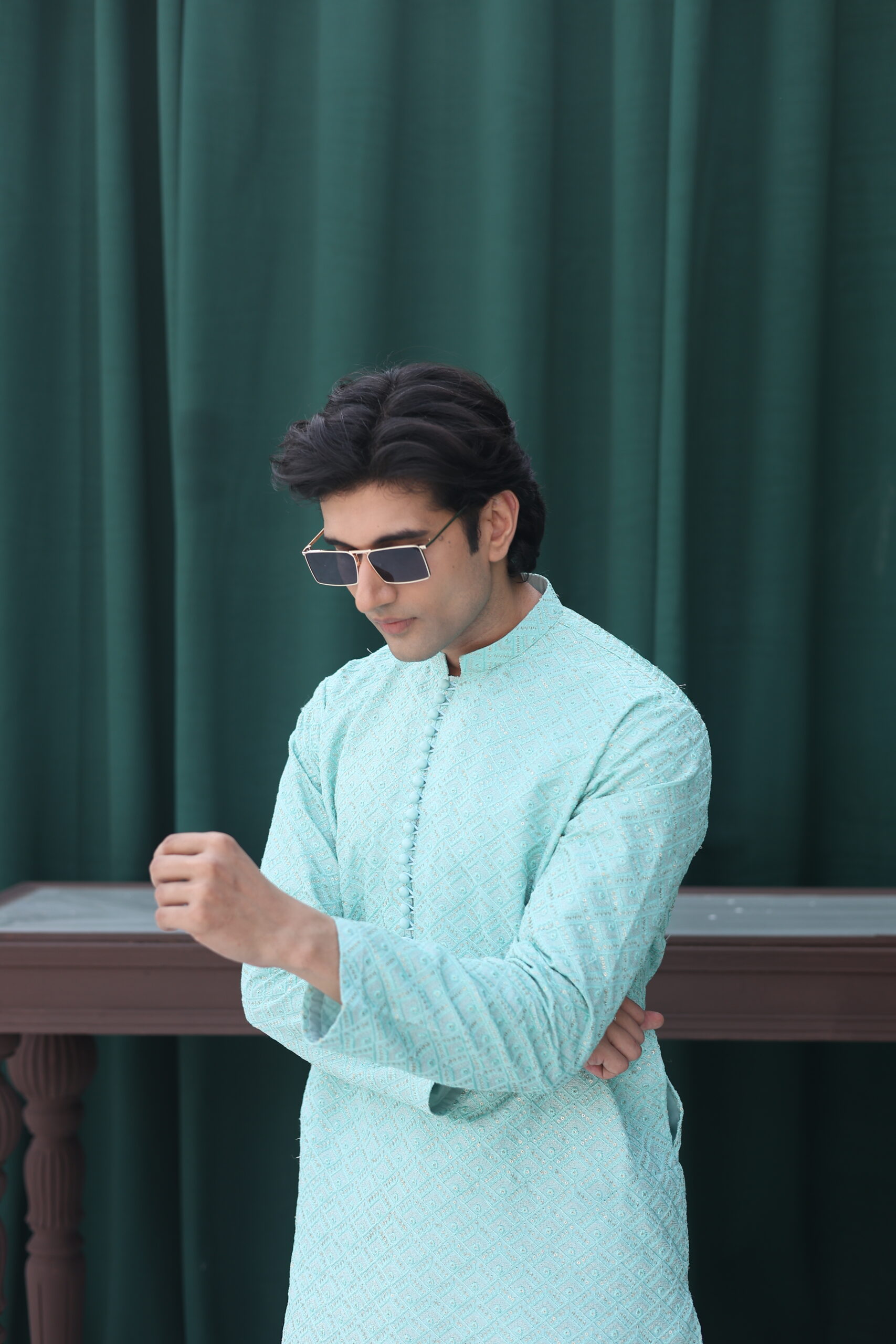 Frozy Embroidered Raw Silk Kurta Pyjama (2-Piece) - Image 3