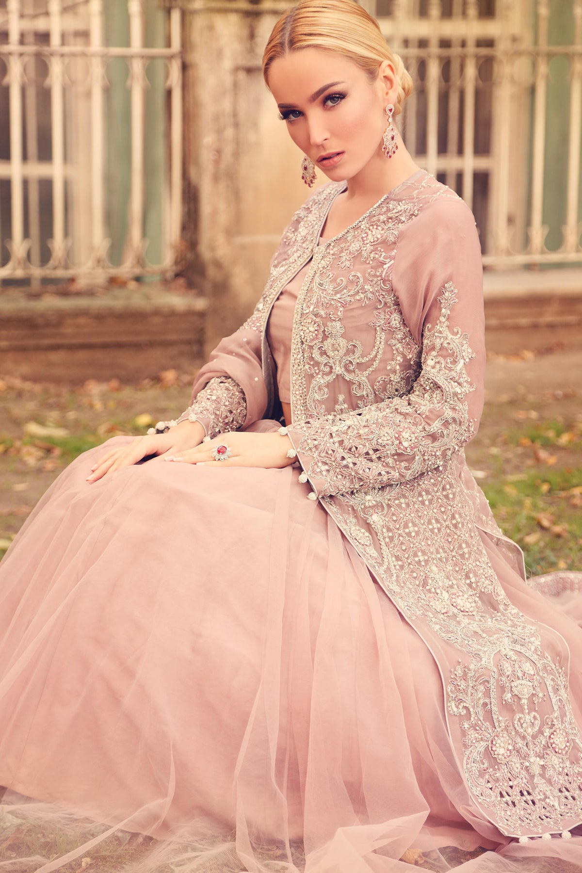 Dusty Pink Embellished Chiffon Net Lehenga (4-Piece) - Image 5