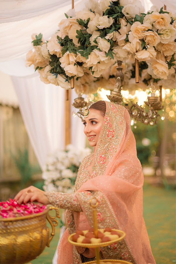 Blush Pink Embellished Net Choli with Jamawar Lehenga (3-Piece) - Image 4