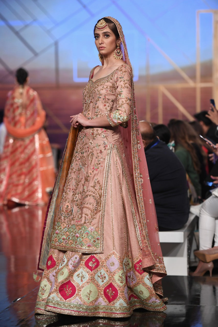 Pakistani Peach Zardozi Jamawar Lehenga Set (3-Piece) - Image 4