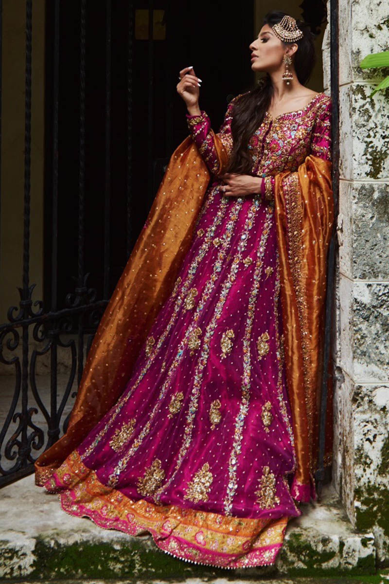 Pakistani Magenta Embroidered Metallic Lehenga Set (3-Piece) - Image 4