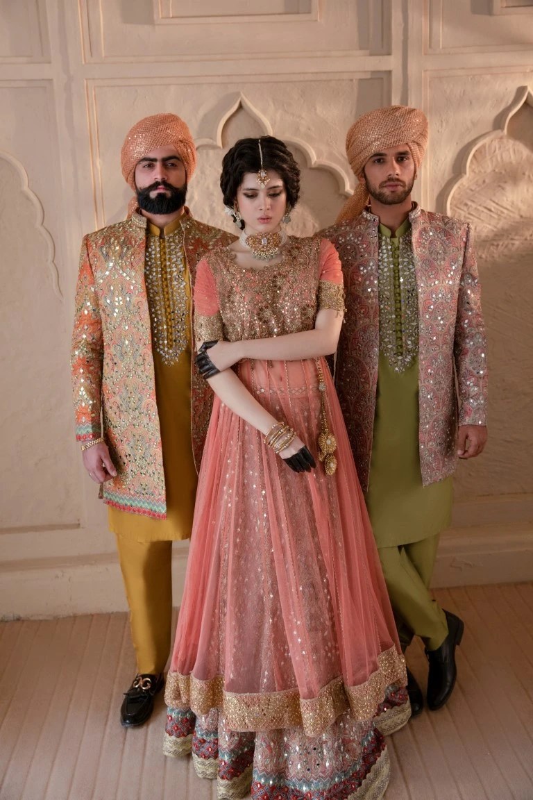 Pakistani Peach Embroidered Net Bridal Lehenga (3-Piece) - Image 2