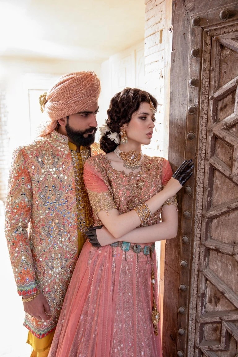 Pakistani Peach Embroidered Net Bridal Lehenga (3-Piece) - Image 4