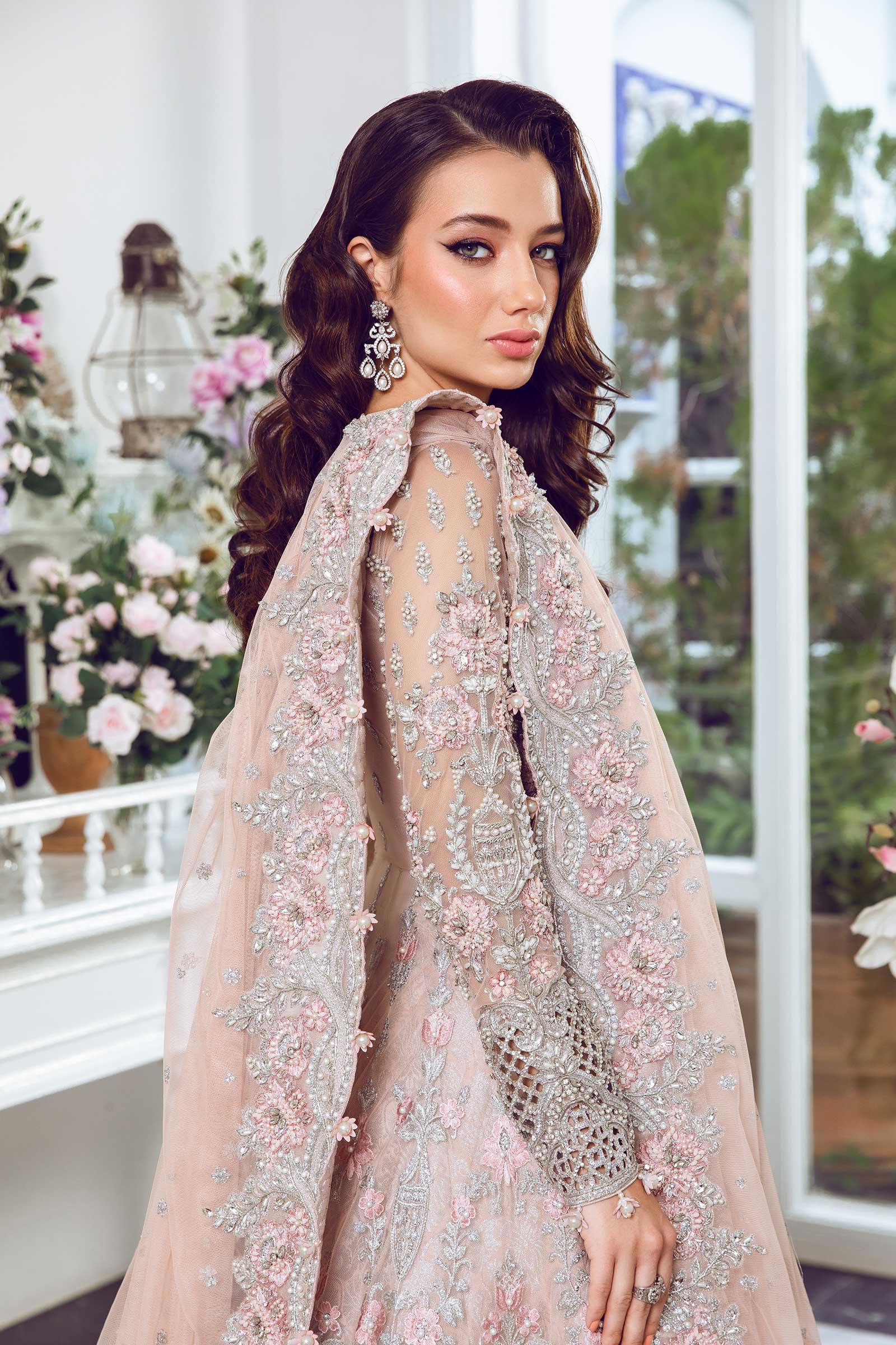 Blush Pink 3D Floral Net & Jamawar Lehenga (3-Piece) - Image 3