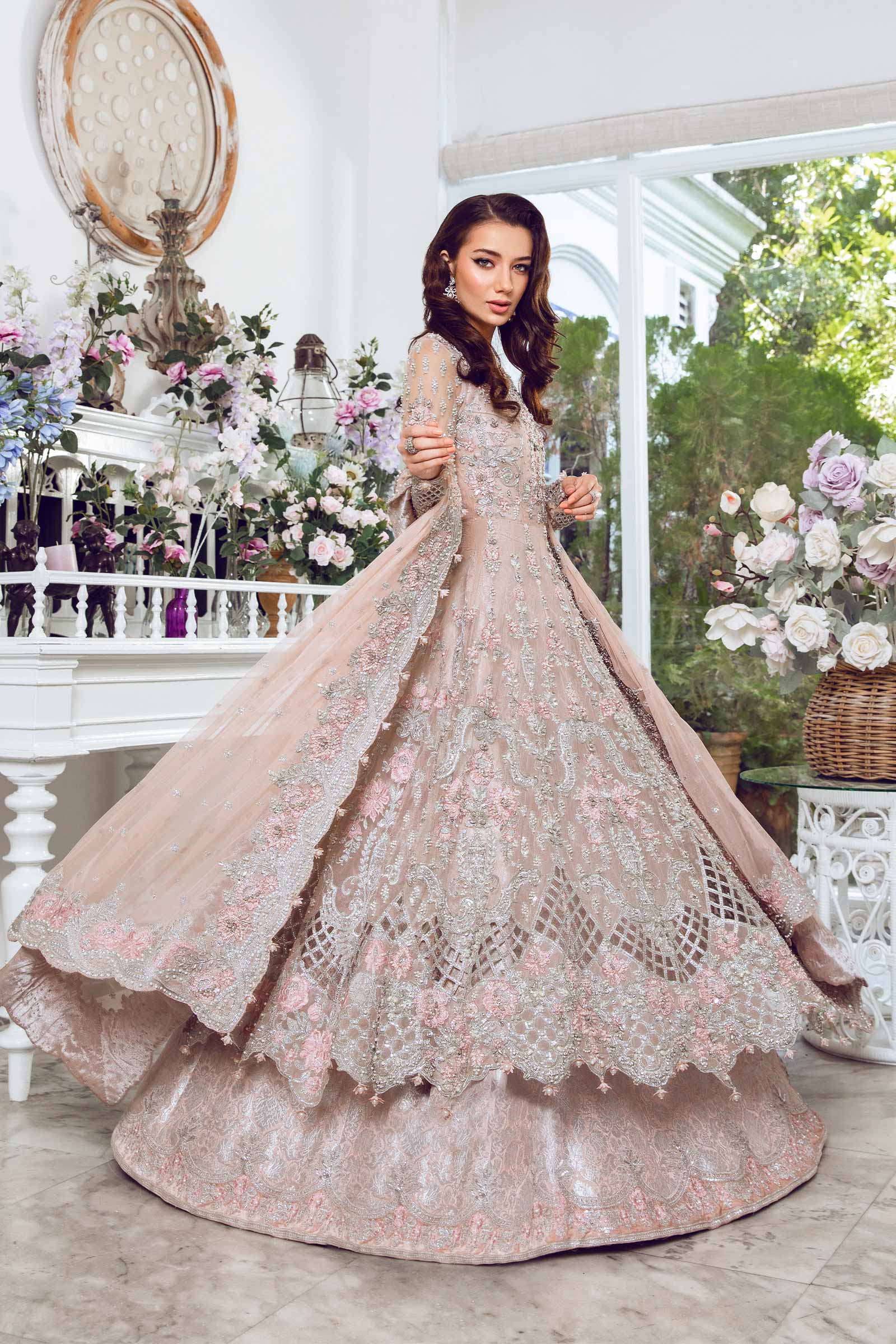 Blush Pink 3D Floral Net & Jamawar Lehenga (3-Piece) - Image 4
