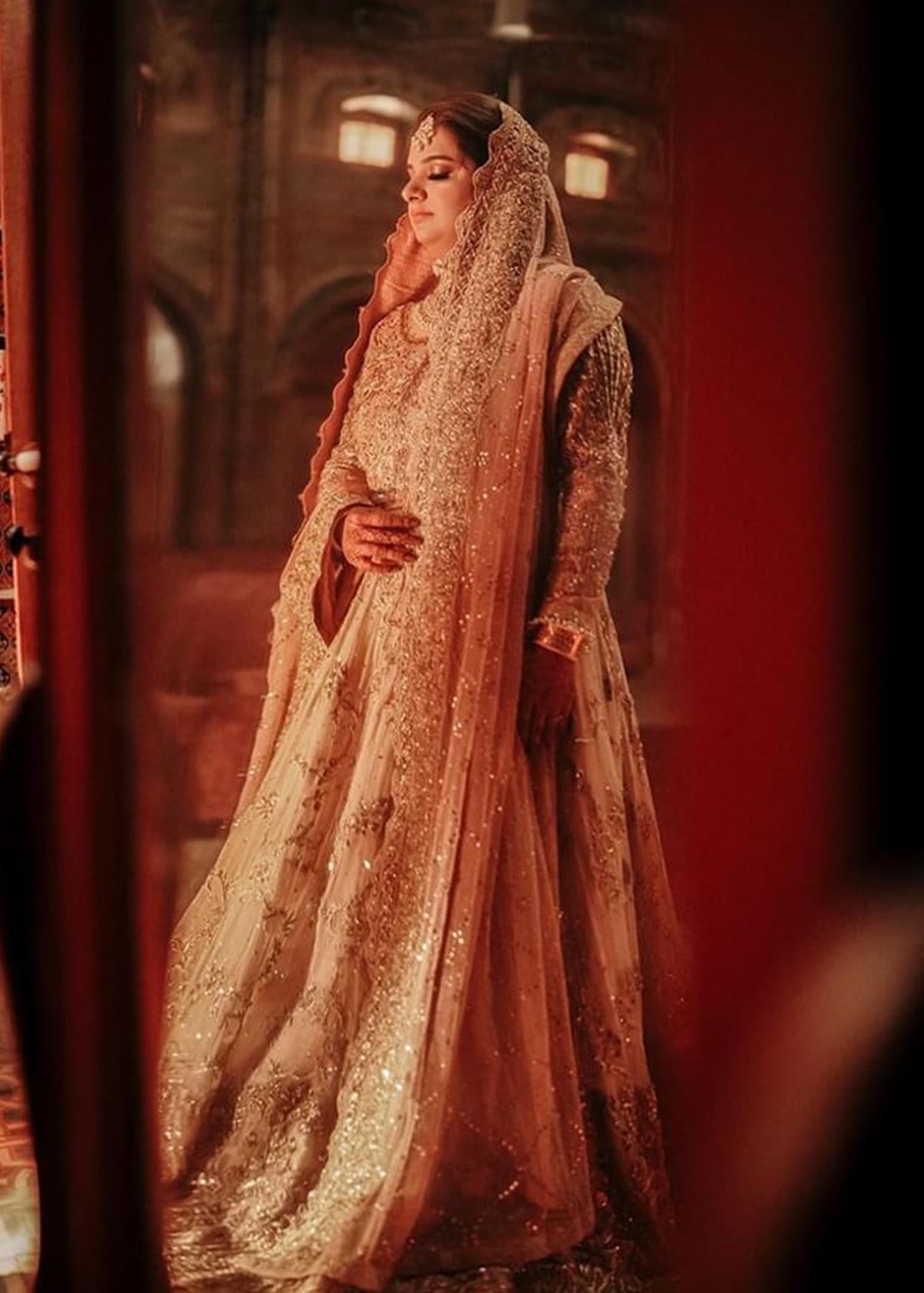 Pakistani Blush Gold Embellished Net Silk Bridal Lehenga (3-Piece) - Image 4