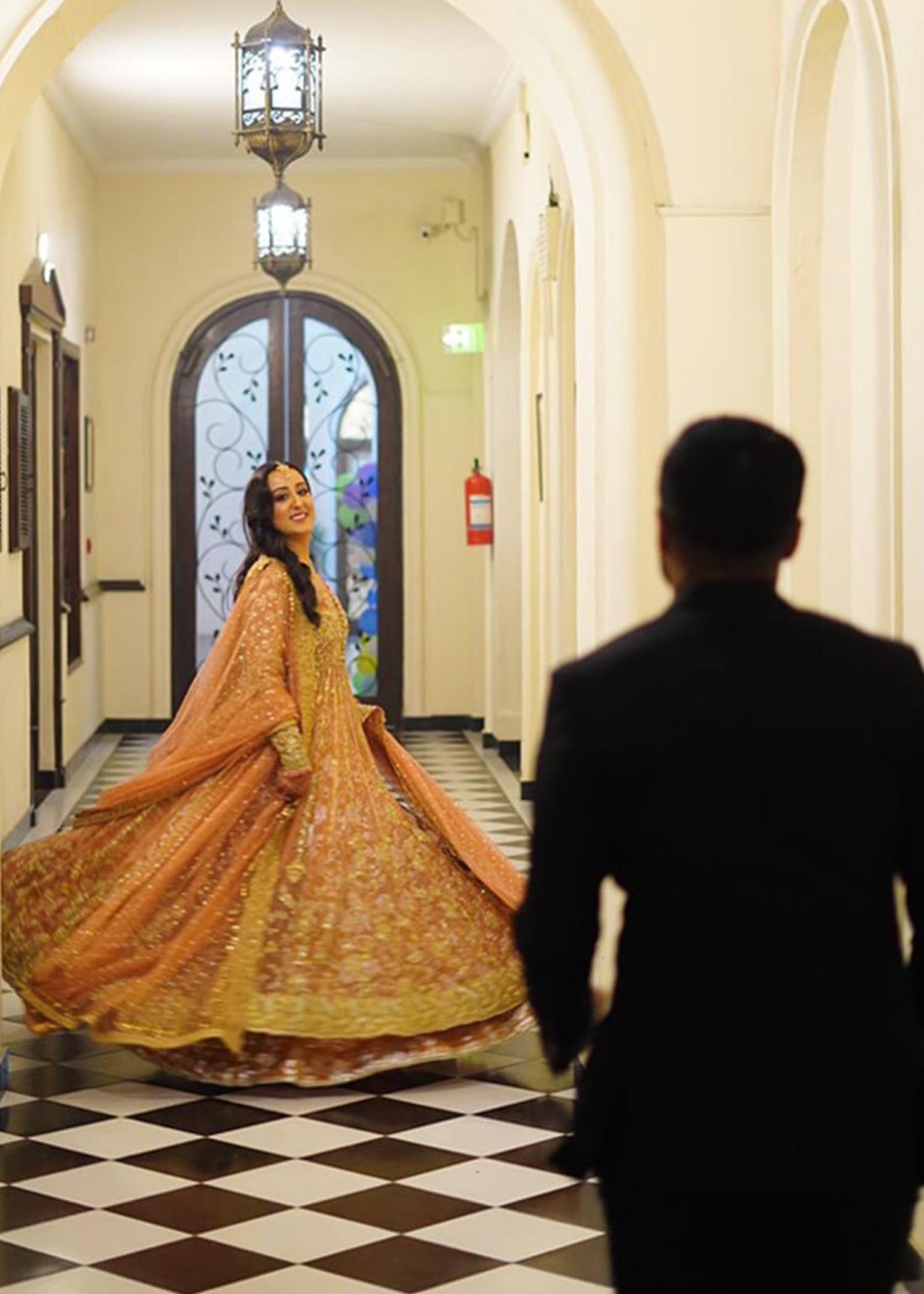 Pakistani Peach Gold Embroidered Net Bridal Lehenga (3-Piece) - Image 2