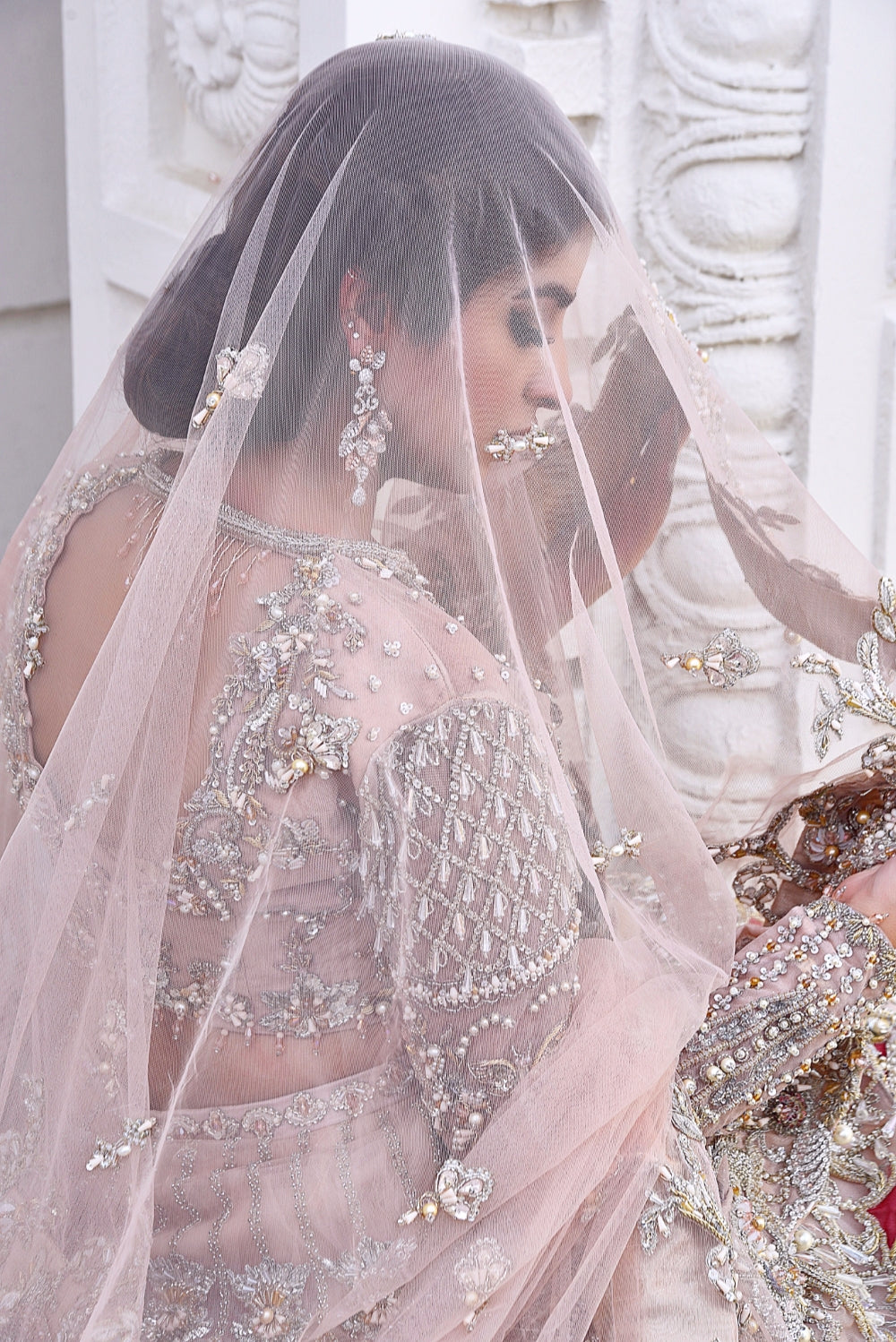 Pakistani Dusty Pink Embellished Net Lehenga Choli (3-Piece) - Image 3