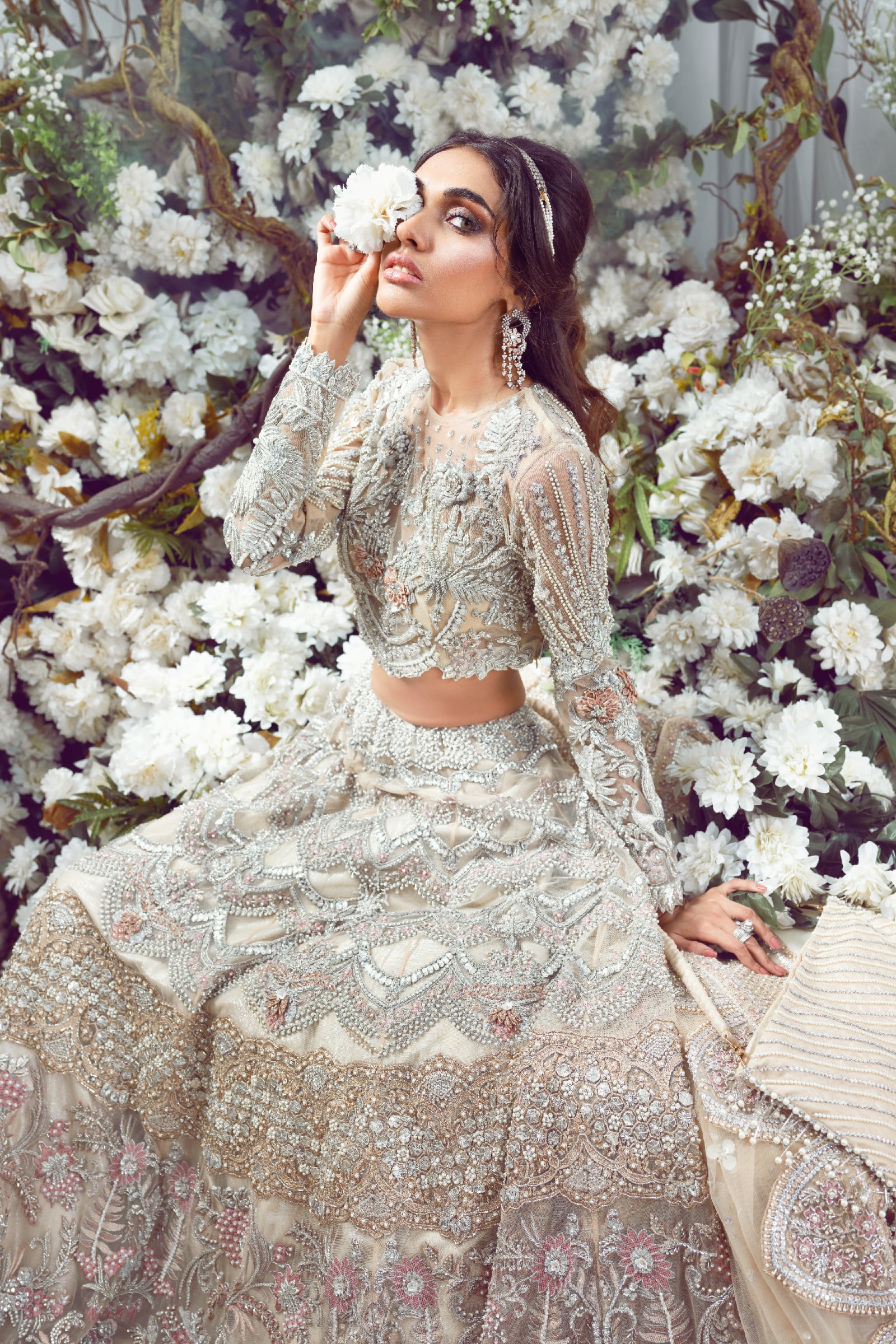 Pakistani Dusty Pink Hand-Embellished Organza Choli & Ivory Net Lehenga (3-Piece) - Image 2