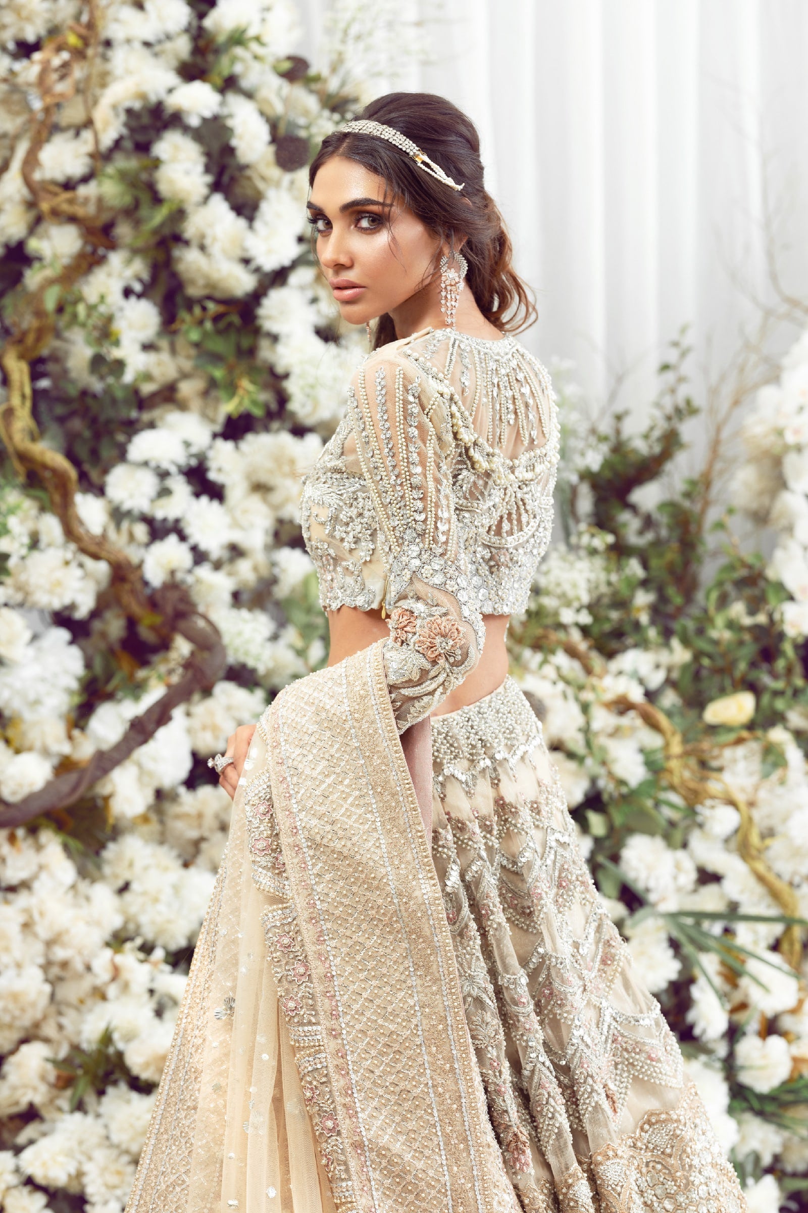 Pakistani Dusty Pink Hand-Embellished Organza Choli & Ivory Net Lehenga (3-Piece) - Image 7