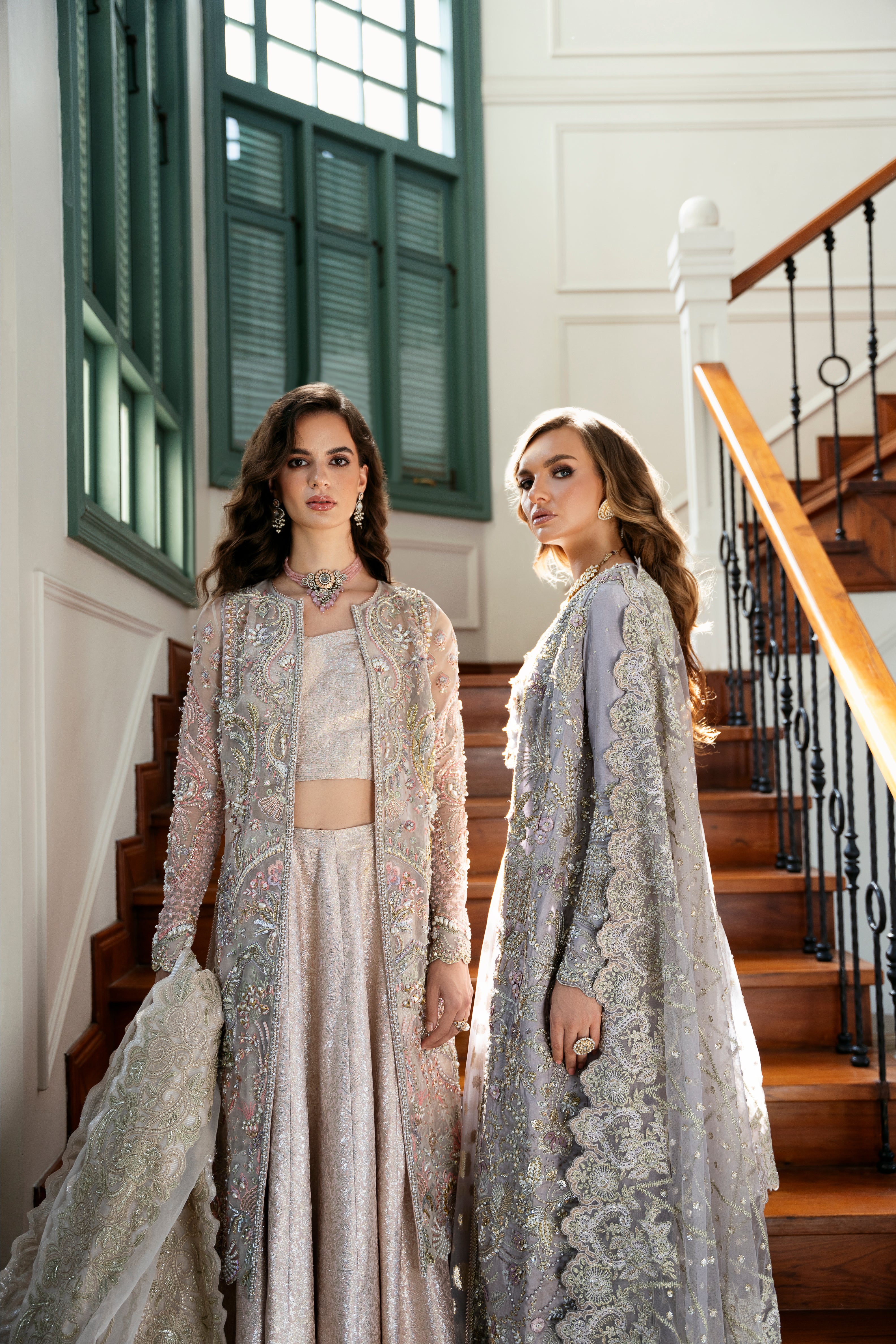 Blush Rose Embellished Organza & Jamawar Lehenga (3-Piece) - Image 10