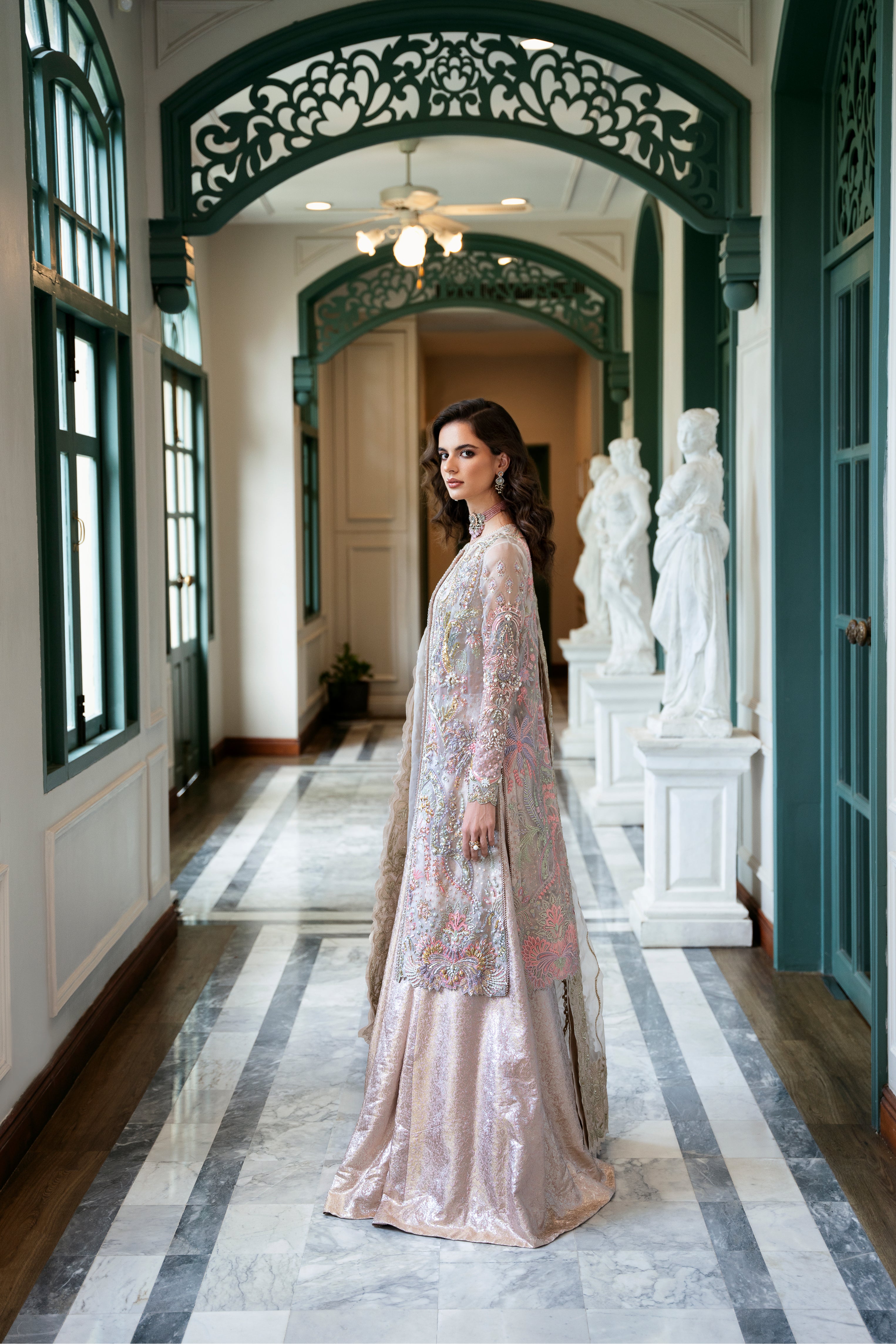 Blush Rose Embellished Organza & Jamawar Lehenga (3-Piece) - Image 8