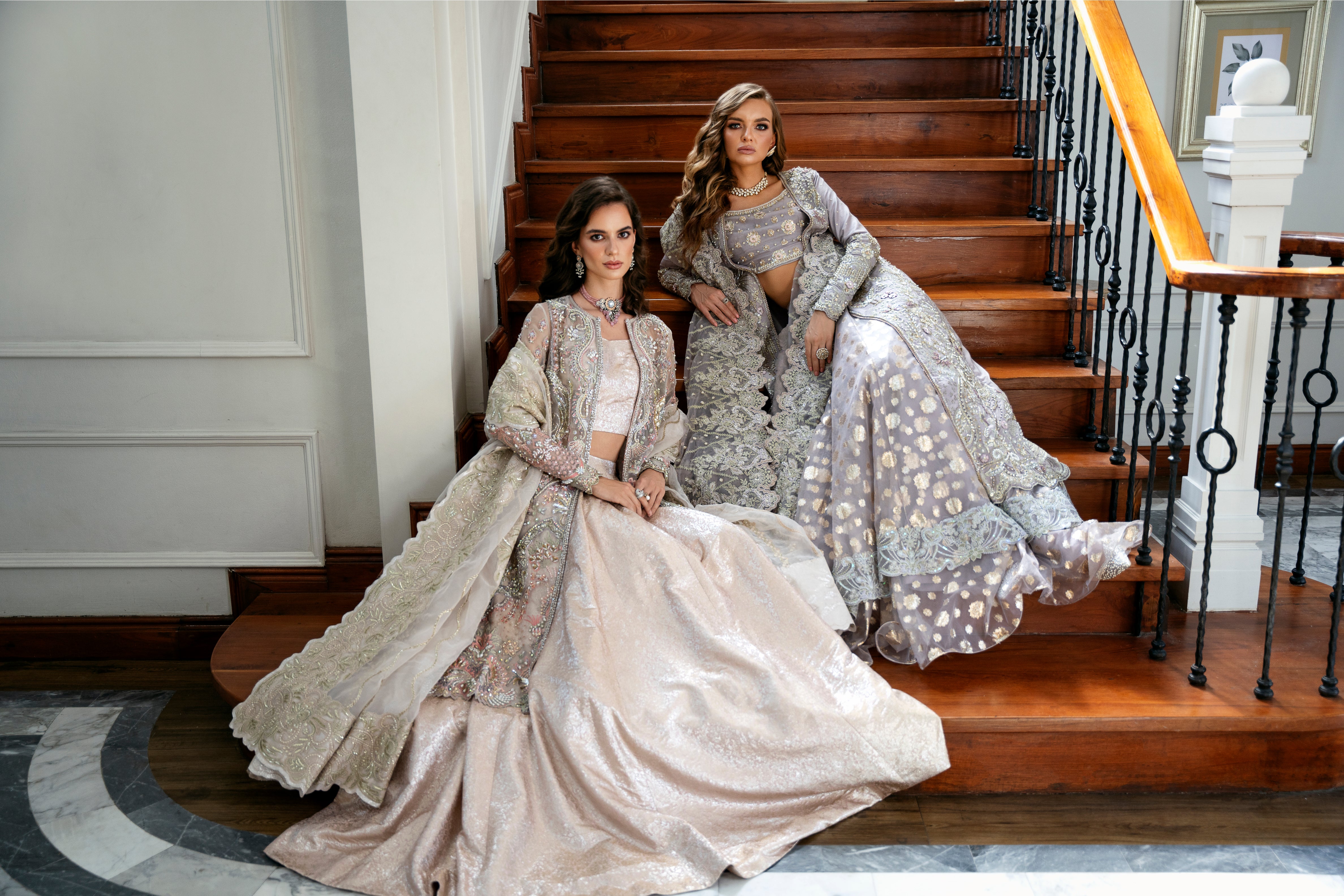 Blush Rose Embellished Organza & Jamawar Lehenga (3-Piece) - Image 9