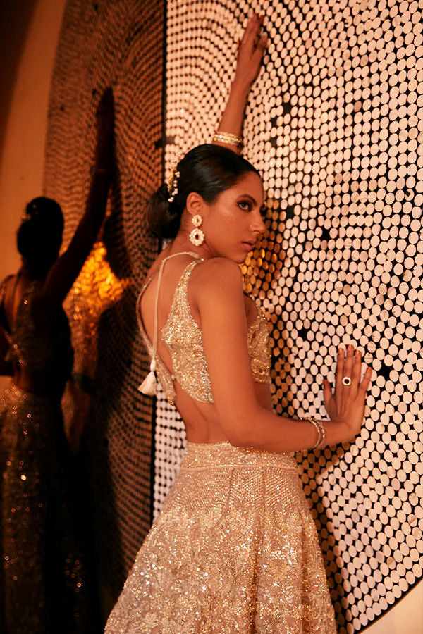 Pakistani Ash Pink Hand-Embellished Silk-Blend Lehenga (3-Piece) - Image 3