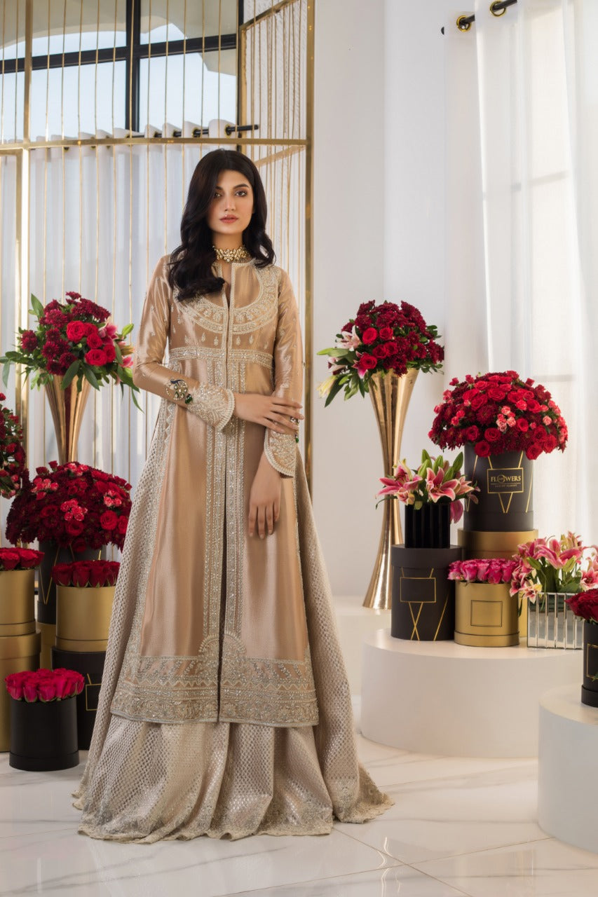 Pakistani Pearl Pink Aari Embroidered Tissue Lehenga (3-Piece) - Image 1