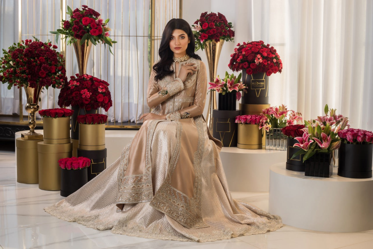 Pakistani Pearl Pink Aari Embroidered Tissue Jacket Lehenga (3-Piece) - Image 4