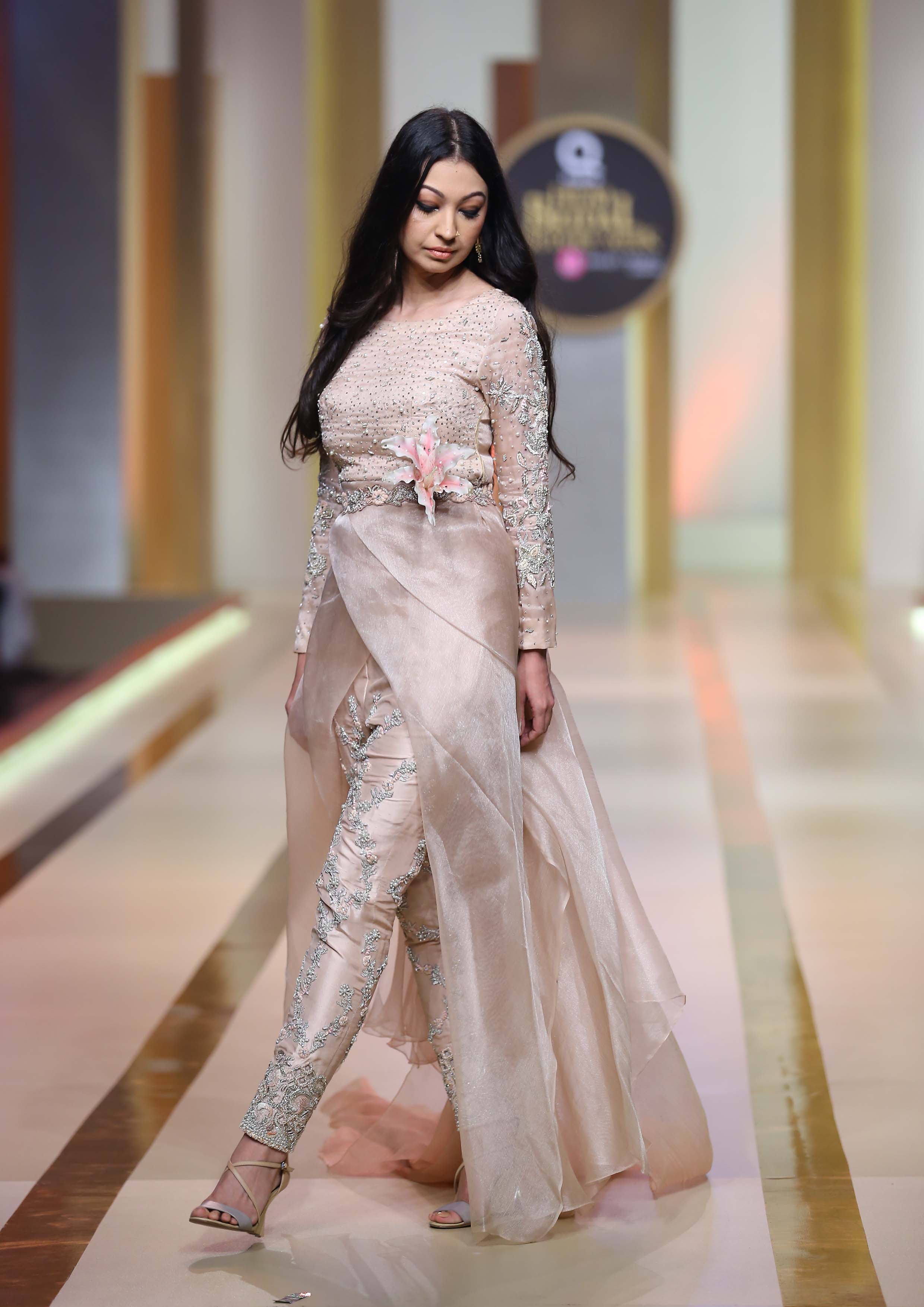 Pakistani Blush Pink Embellished Organza Long Jacket Set (2-Piece) - Image 2