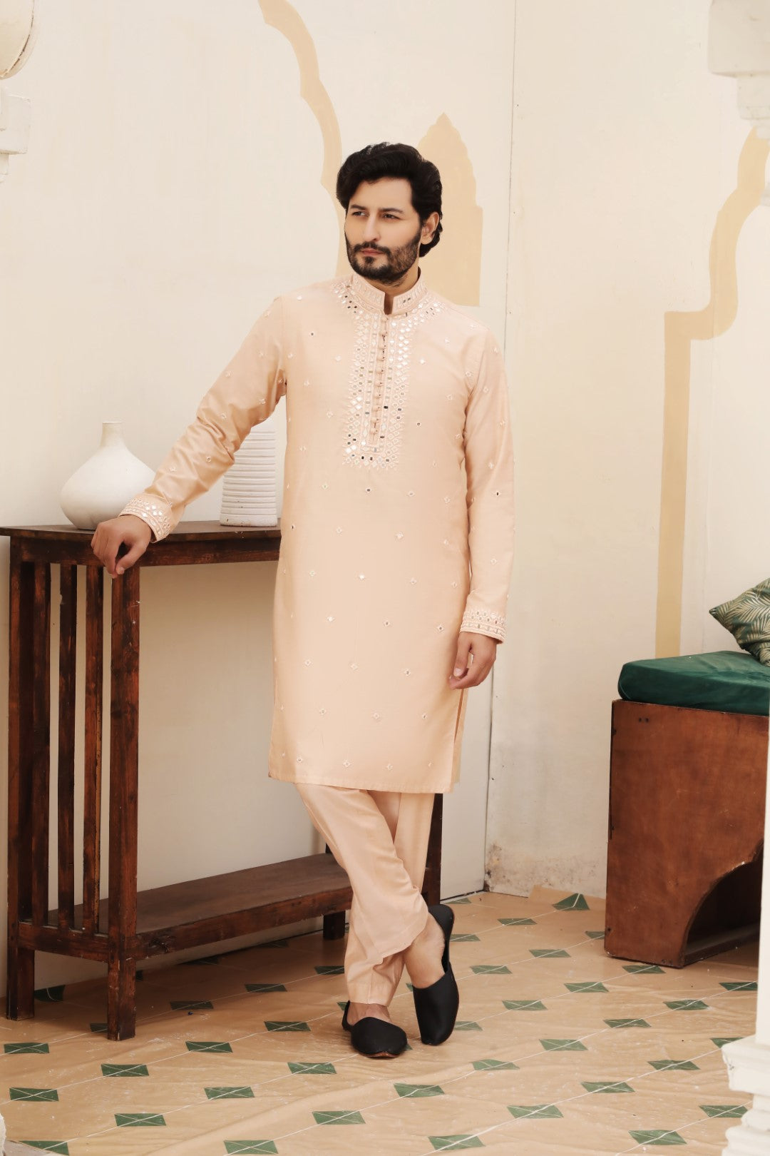 Light Pink Shisha Embroidered Cotton Silk Kurta Pajama (3-Piece) - Image 4