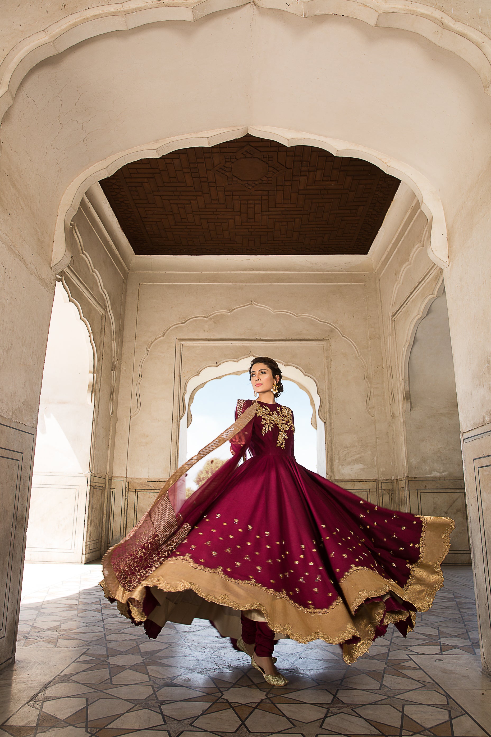 Magenta Gold Embroidered Cotton Silk Pishwas (3-Piece) - Image 3