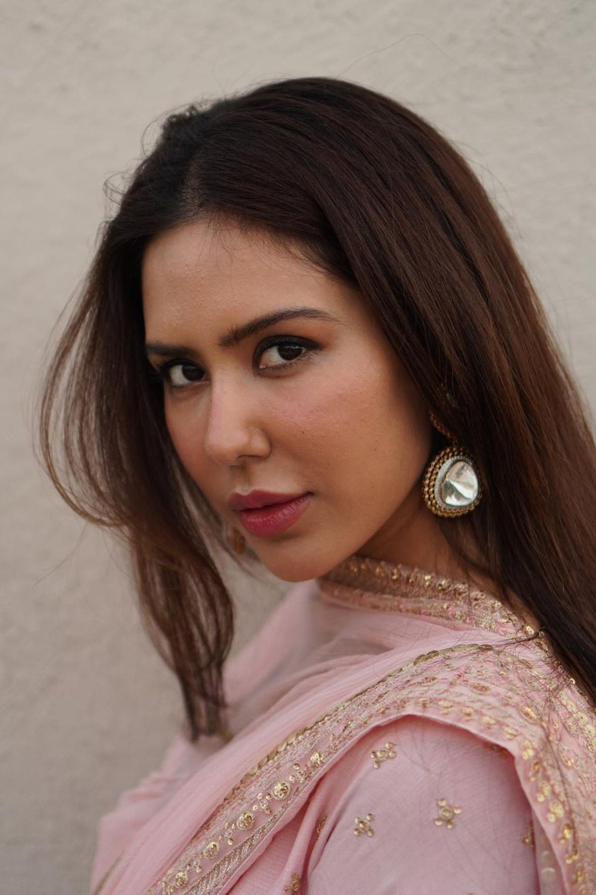 Pakistani Blush Pink Embroidered Chiffon-Georgette Pishwas (2-Piece) - Image 5