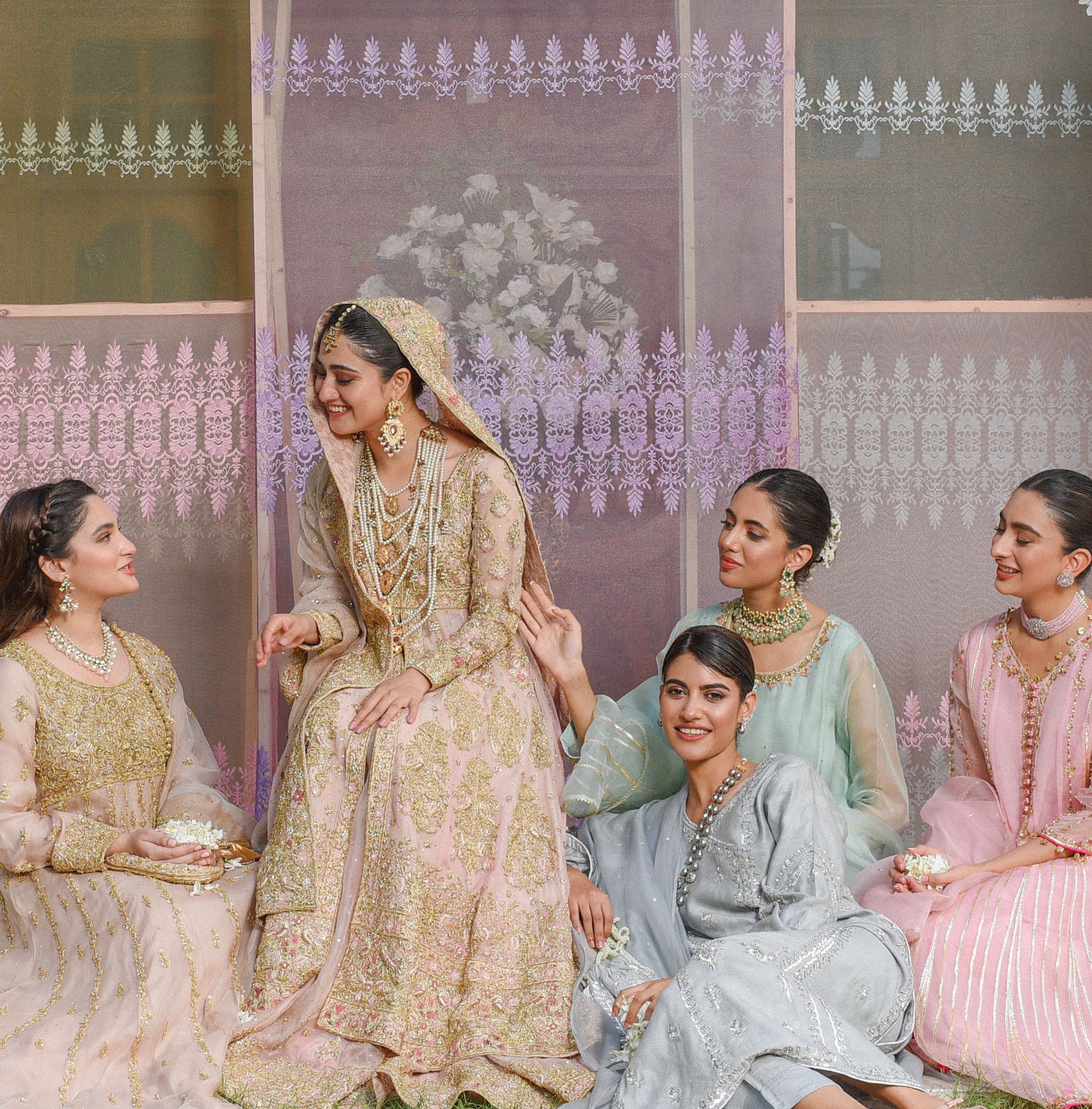 Pakistani Blush Pink Mughal Embroidered Net Silk Pishwas (2-Piece) - Image 4