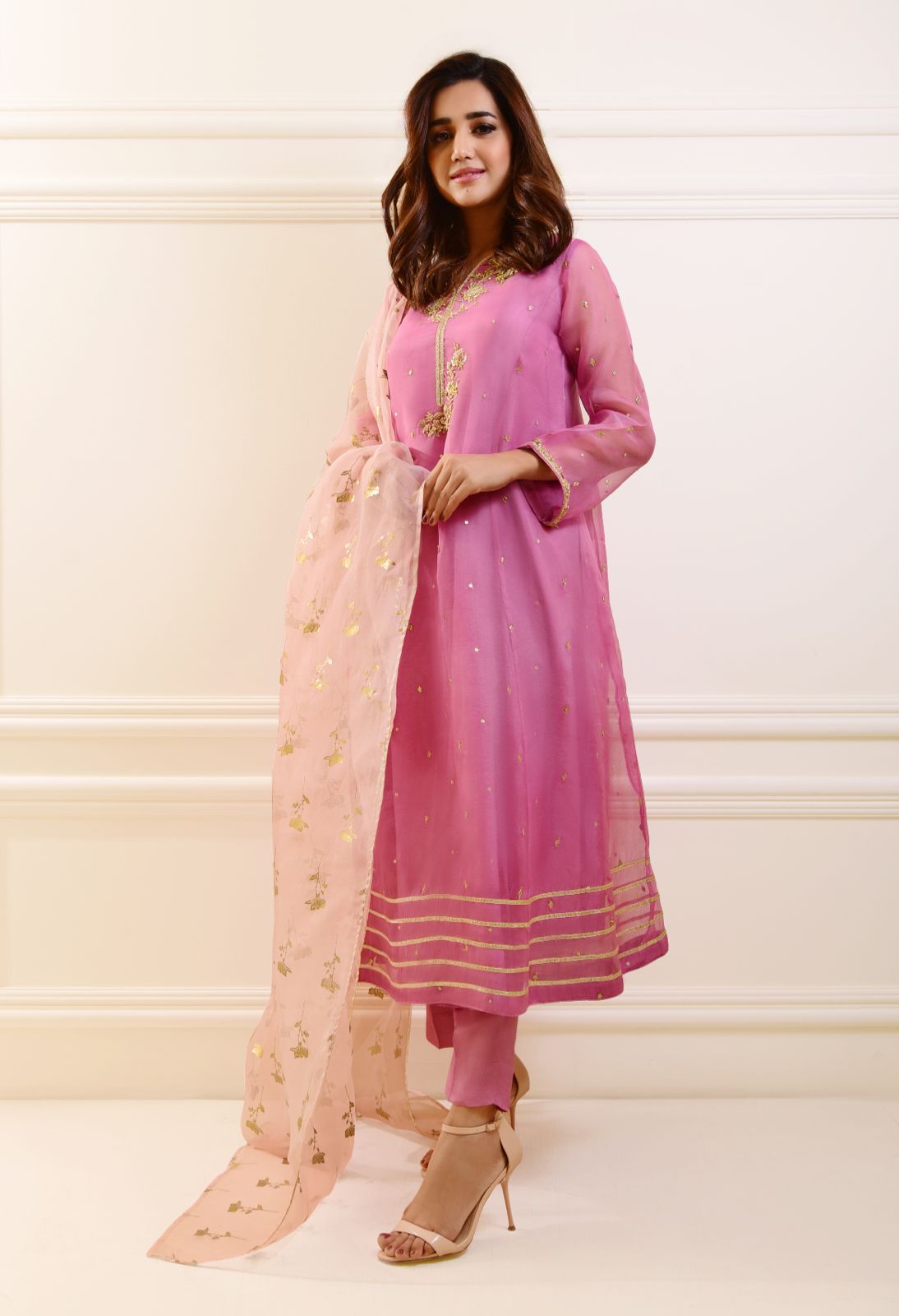 Pakistani Mauve Tea Pink Hand Embroidered Organza Pishwas (3-Piece) - Image 2