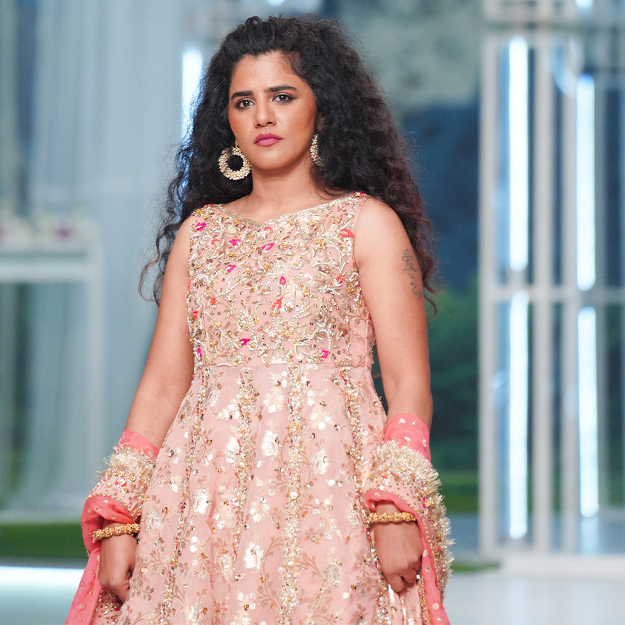 Pakistani Blush Pink Resham Zari Chiffon Pishwas (3-Piece) - Image 2