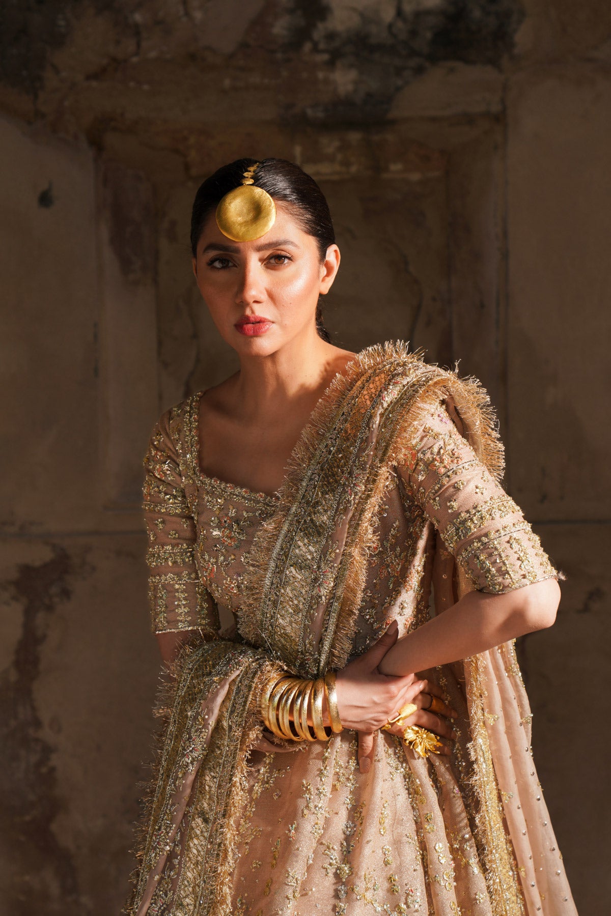 Pakistani Dusty Pink Zardozi Zari Net Pishwas Dress (4-Piece) - Image 2