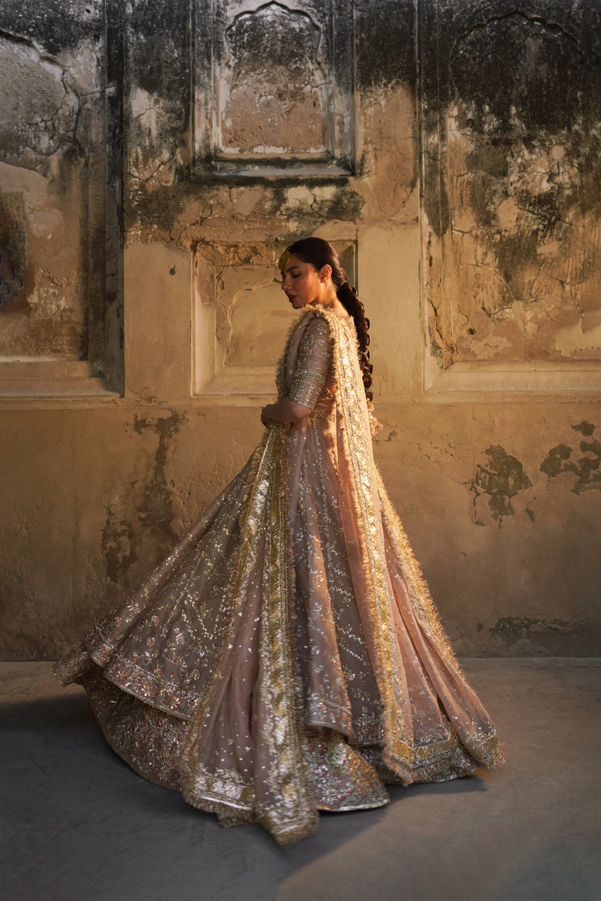 Pakistani Dusty Pink Zardozi Zari Net Pishwas Dress (4-Piece) - Image 3