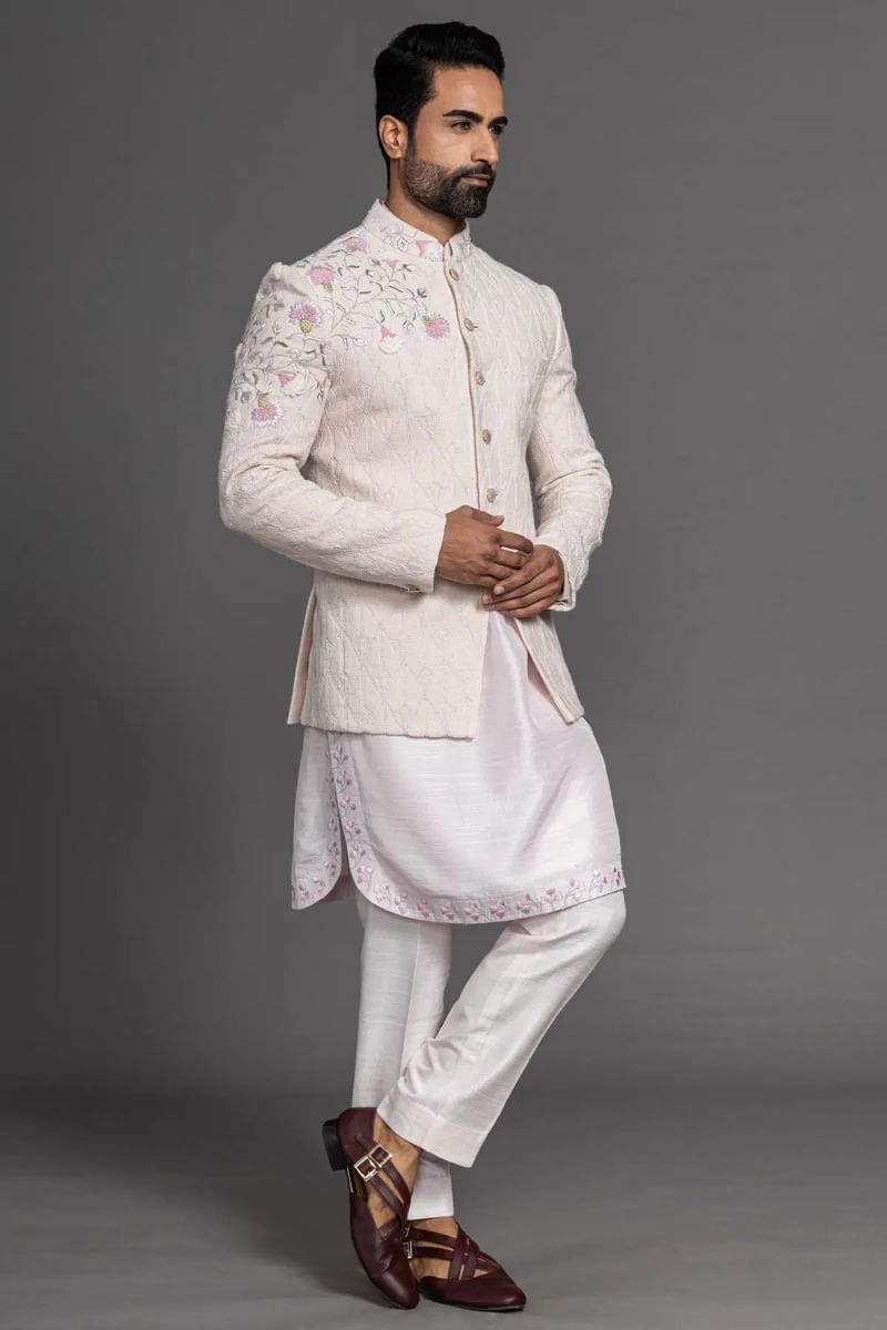 Creamy Pink Zardozi Jute Jodhpuri Suit (3-Piece) - Image 4