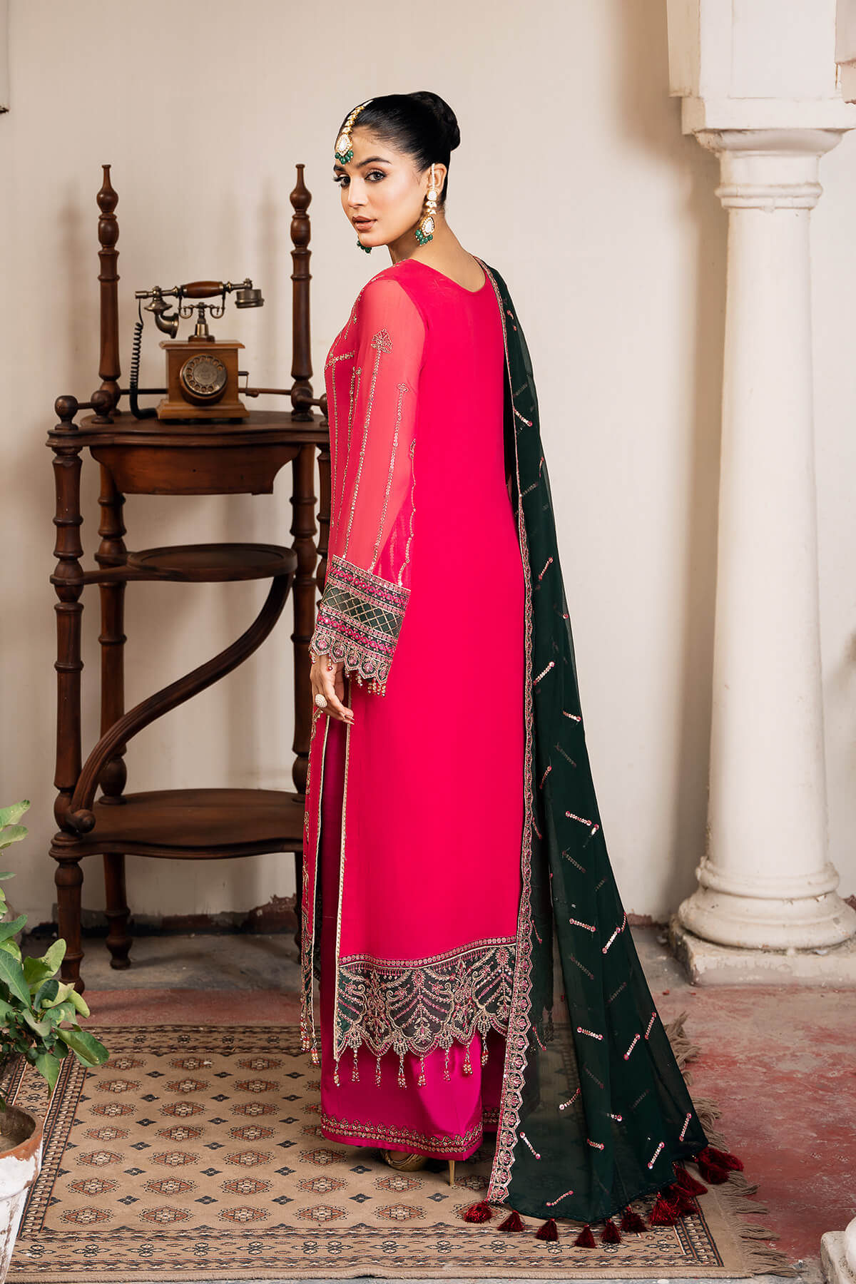 Fuchsia Embroidered Chiffon Salwar Kameez (3-Piece) - Image 2