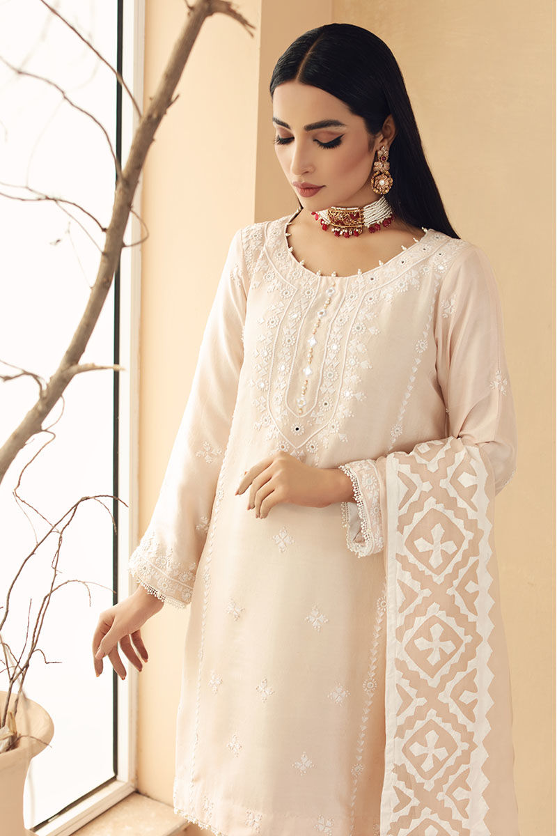 Pakistani Peach Pink Hand-Embroidered Cotton Salwar Kameez (3-Piece) - Image 4