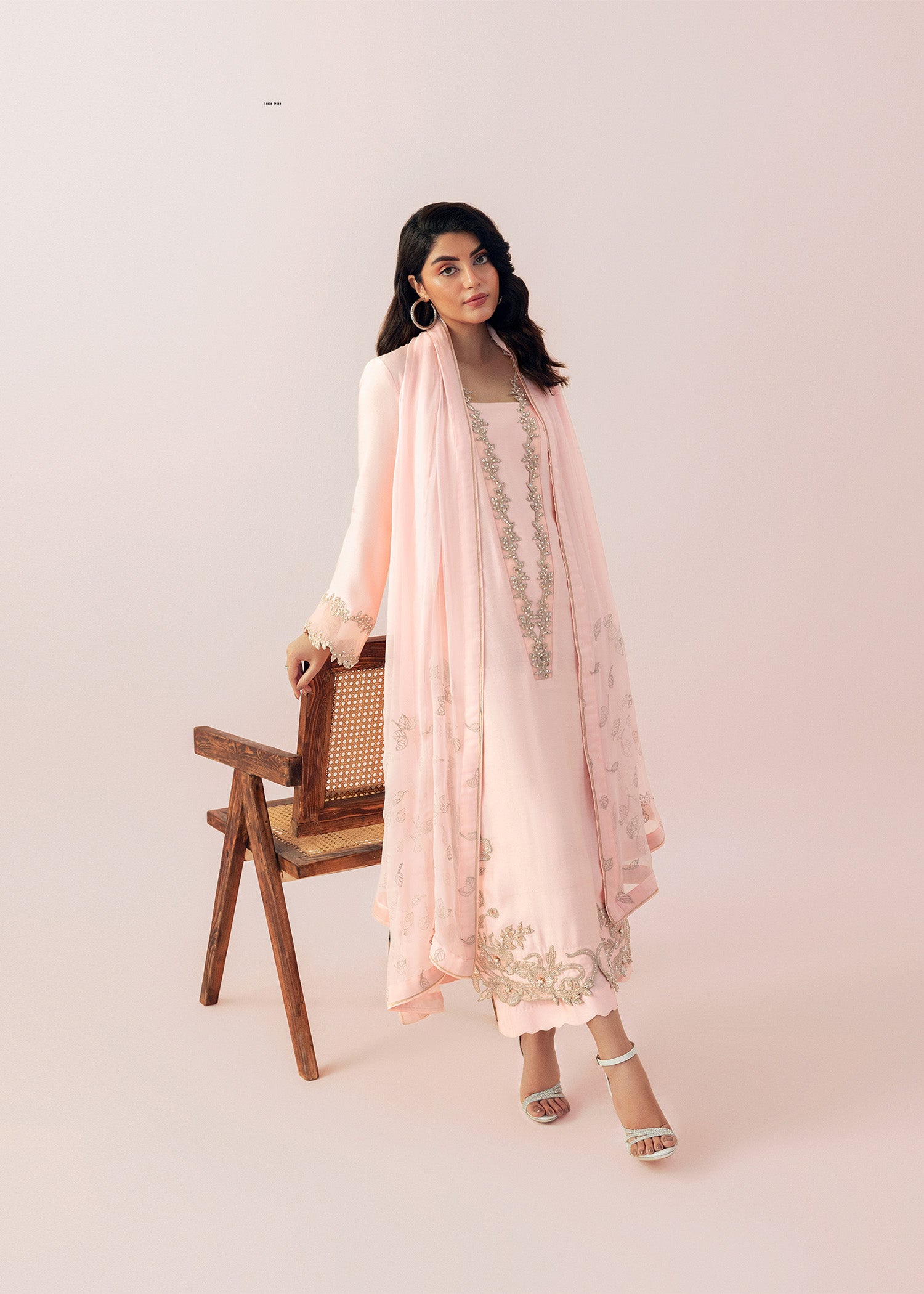 Soft Oyster Pink Hand-Embroidered Cotton Net Salwar Kameez (3-Piece) - Image 3