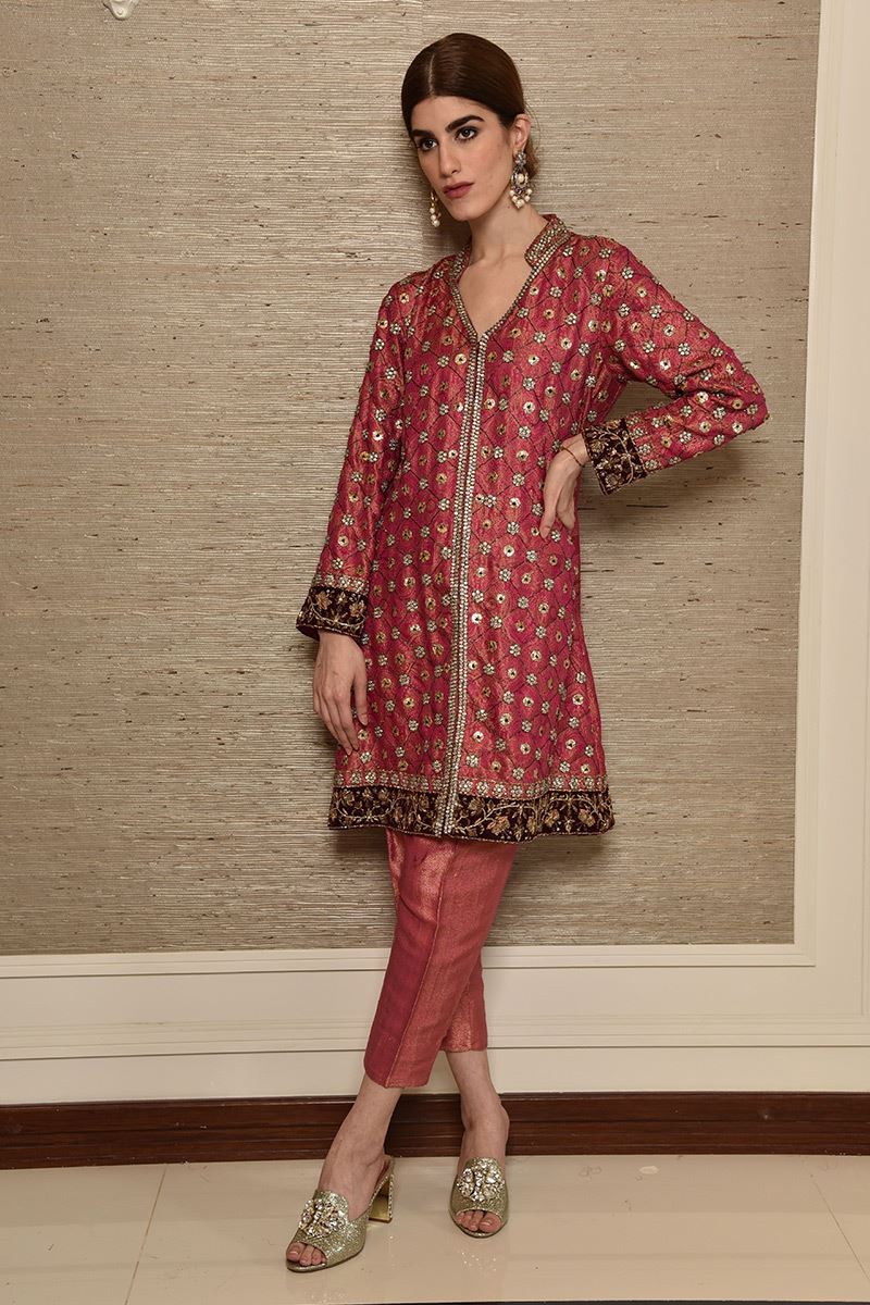 Pakistani Fuchsia Embroidered Jamavar Salwar Kameez (3-Piece) - Image 3