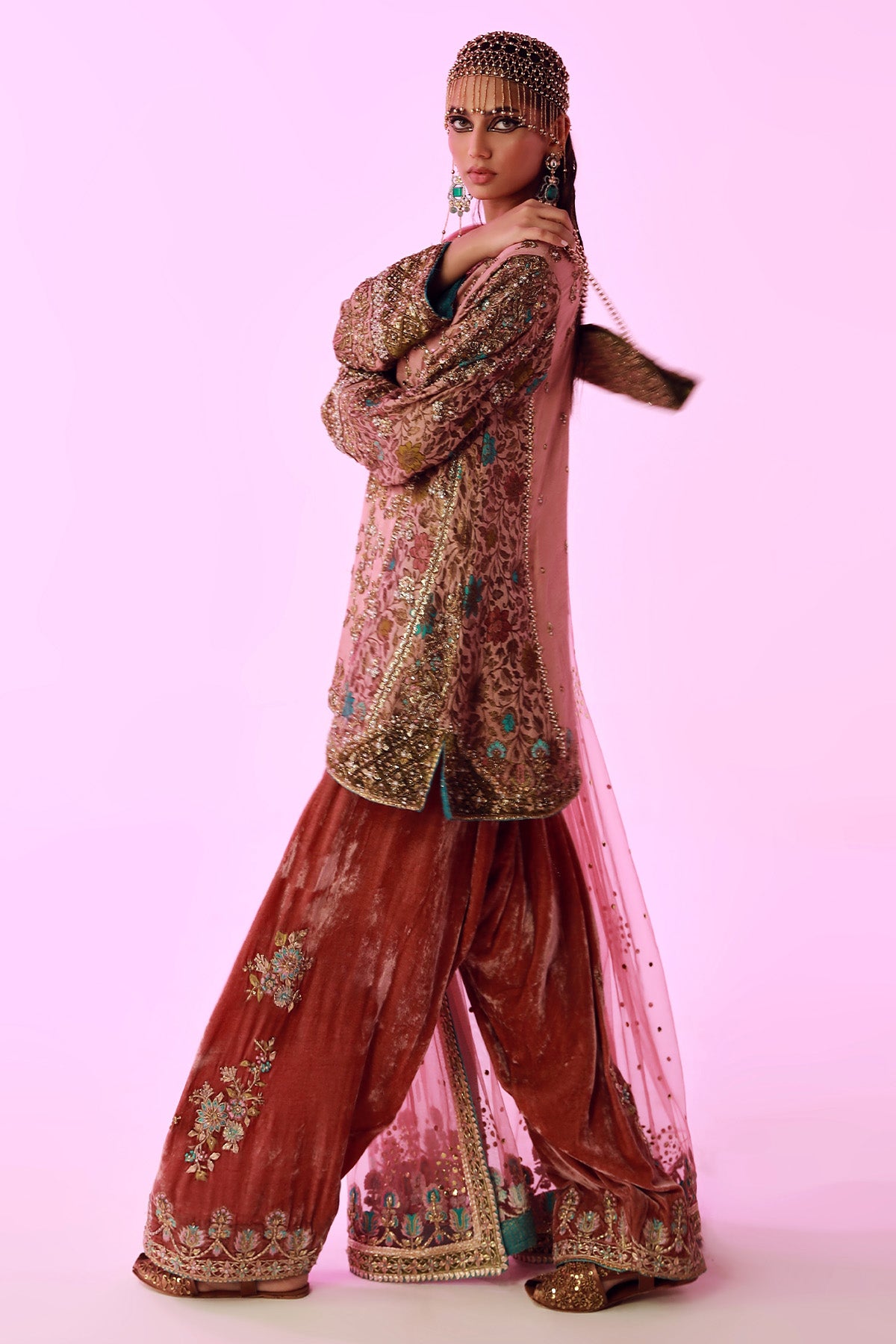 Pakistani Tea Pink Zari Jamawar Salwar Kameez (3-Piece) - Image 2