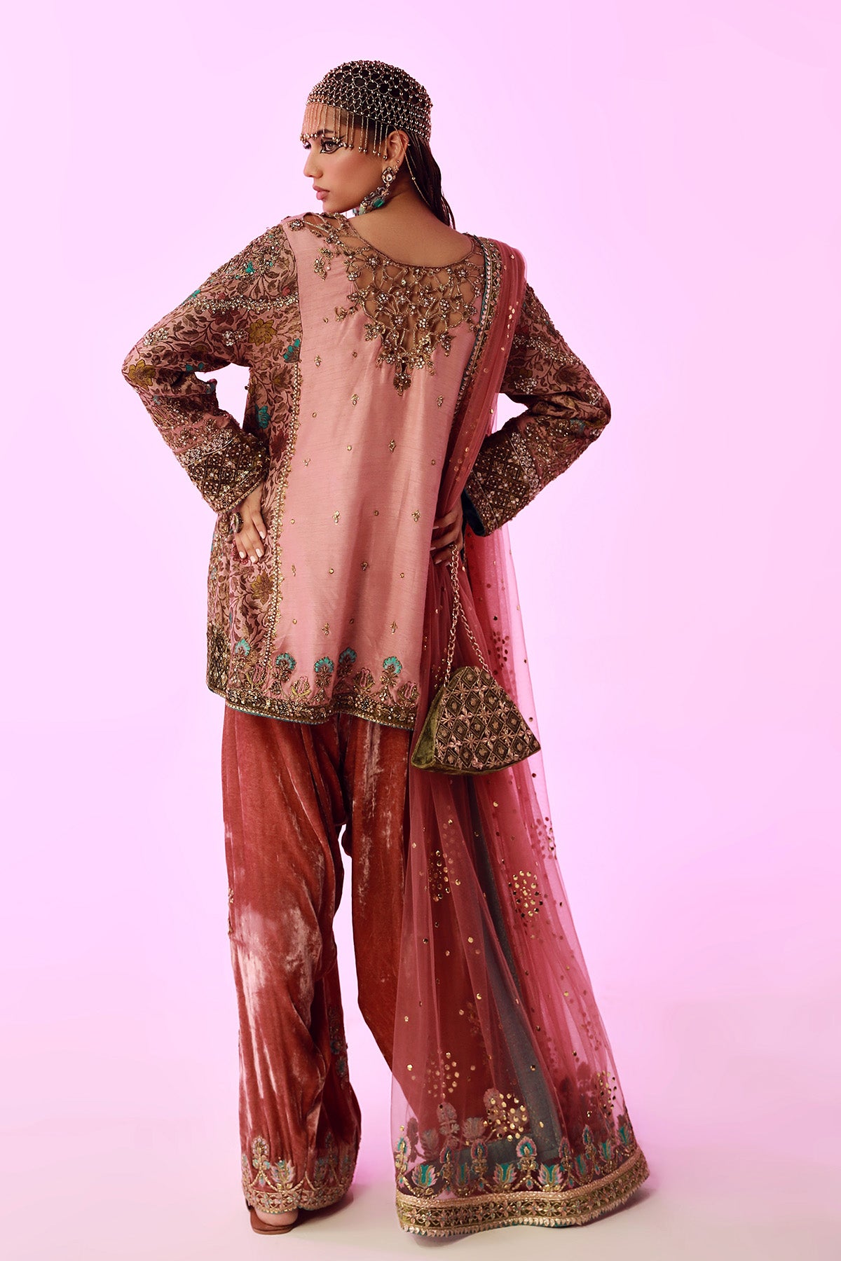 Pakistani Tea Pink Zari Jamawar Salwar Kameez (3-Piece) - Image 3