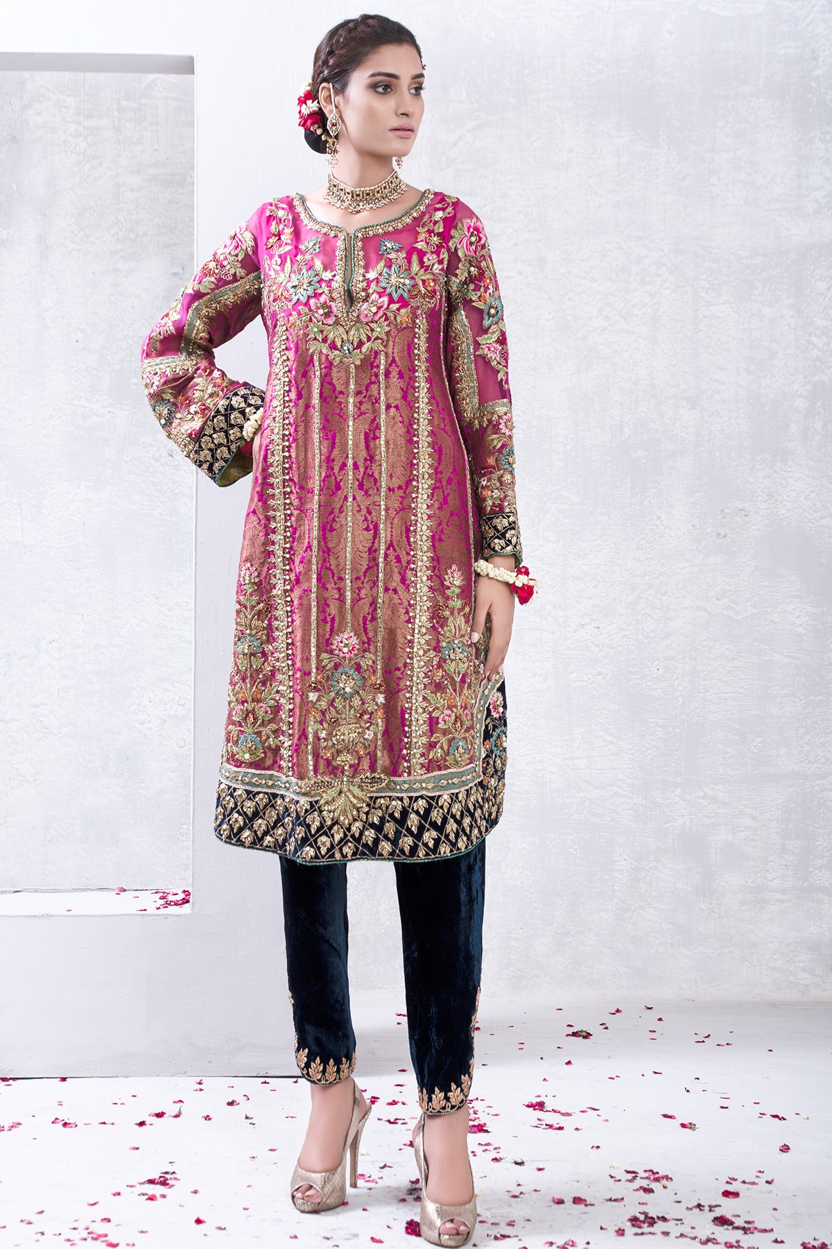 Fuchsia Pink Zardozi Jamawar Salwar Kameez (2-Piece) - Image 2