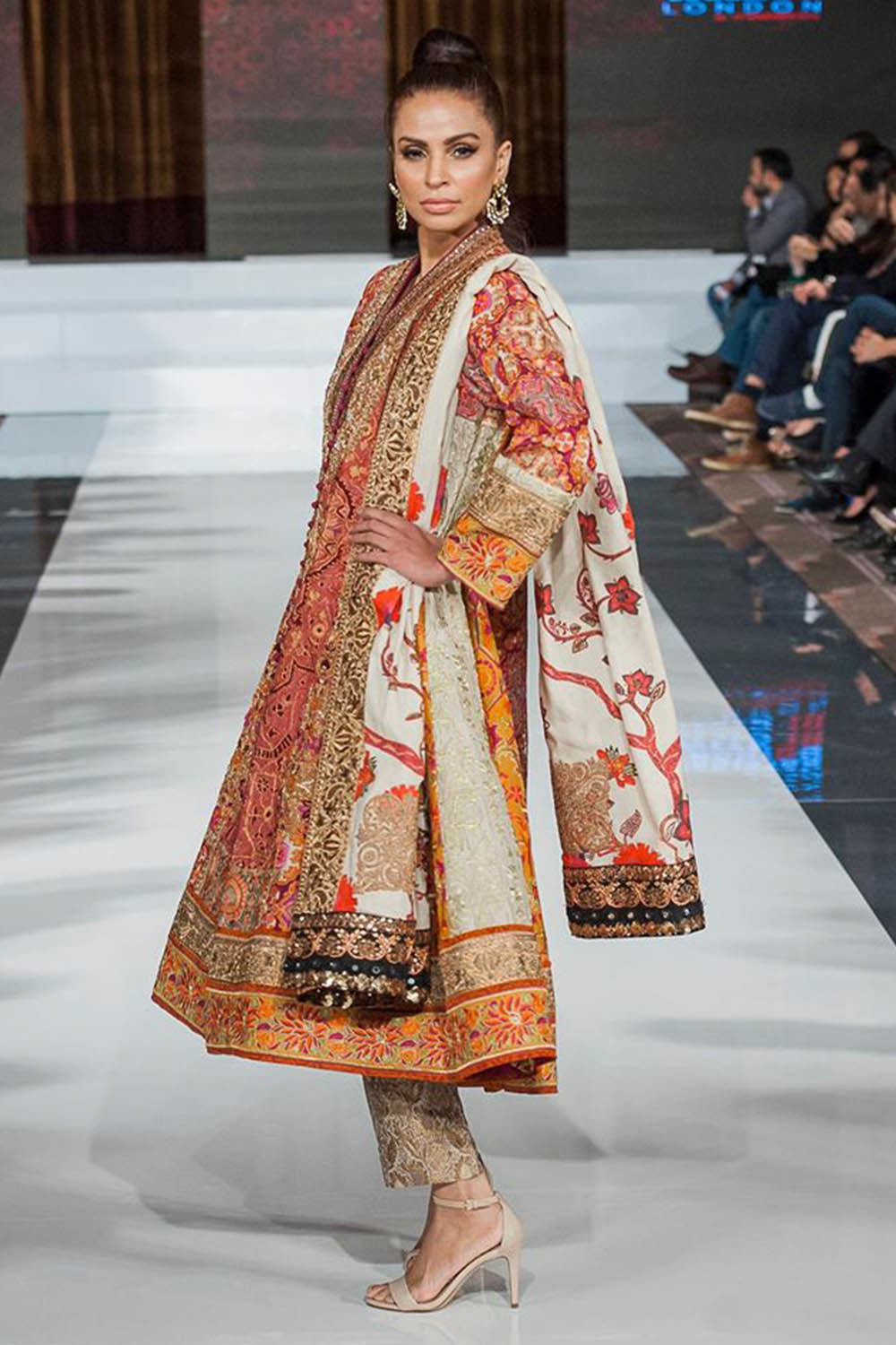 Peach Zardozi Khaddi Silk & Jamawar Coat Set (3-Piece) - Image 2