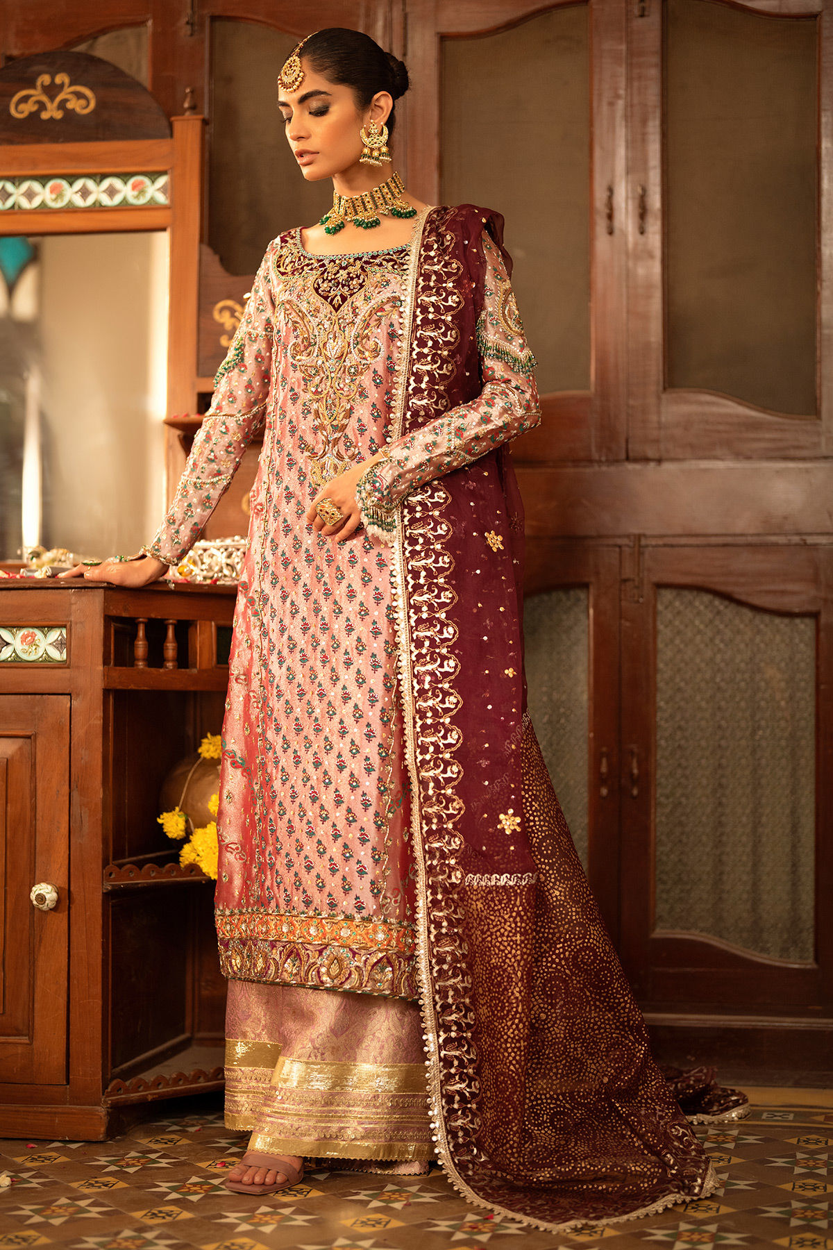 Pakistani Deep Pink Zardozi Lamé Salwar Kameez (3-Piece) - Image 2
