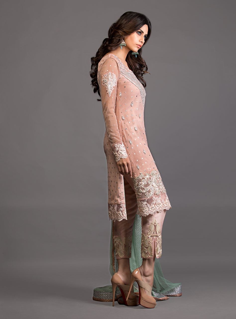 Pakistani Salmon Pink Embroidered Net Salwar Kameez (3-Piece) - Image 3