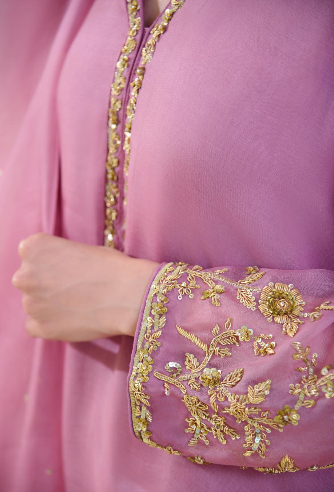 Pakistani Mauve Pink Hand-Embroidered Organza Salwar Kameez (3-Piece) - Image 3