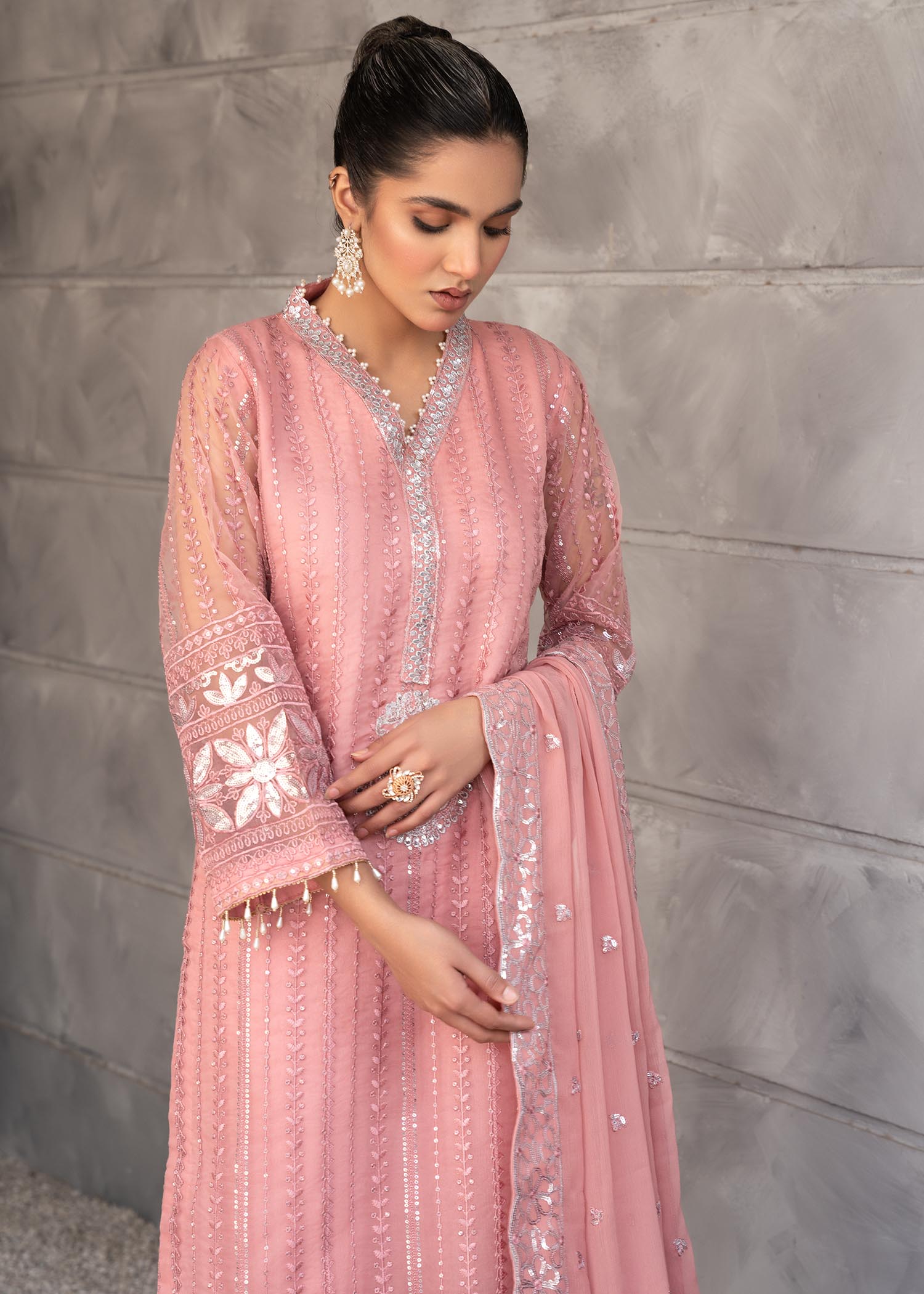 Pakistani Tea Rose Pink Embroidered Organza & Chiffon Kurta (3-Piece) - Image 2