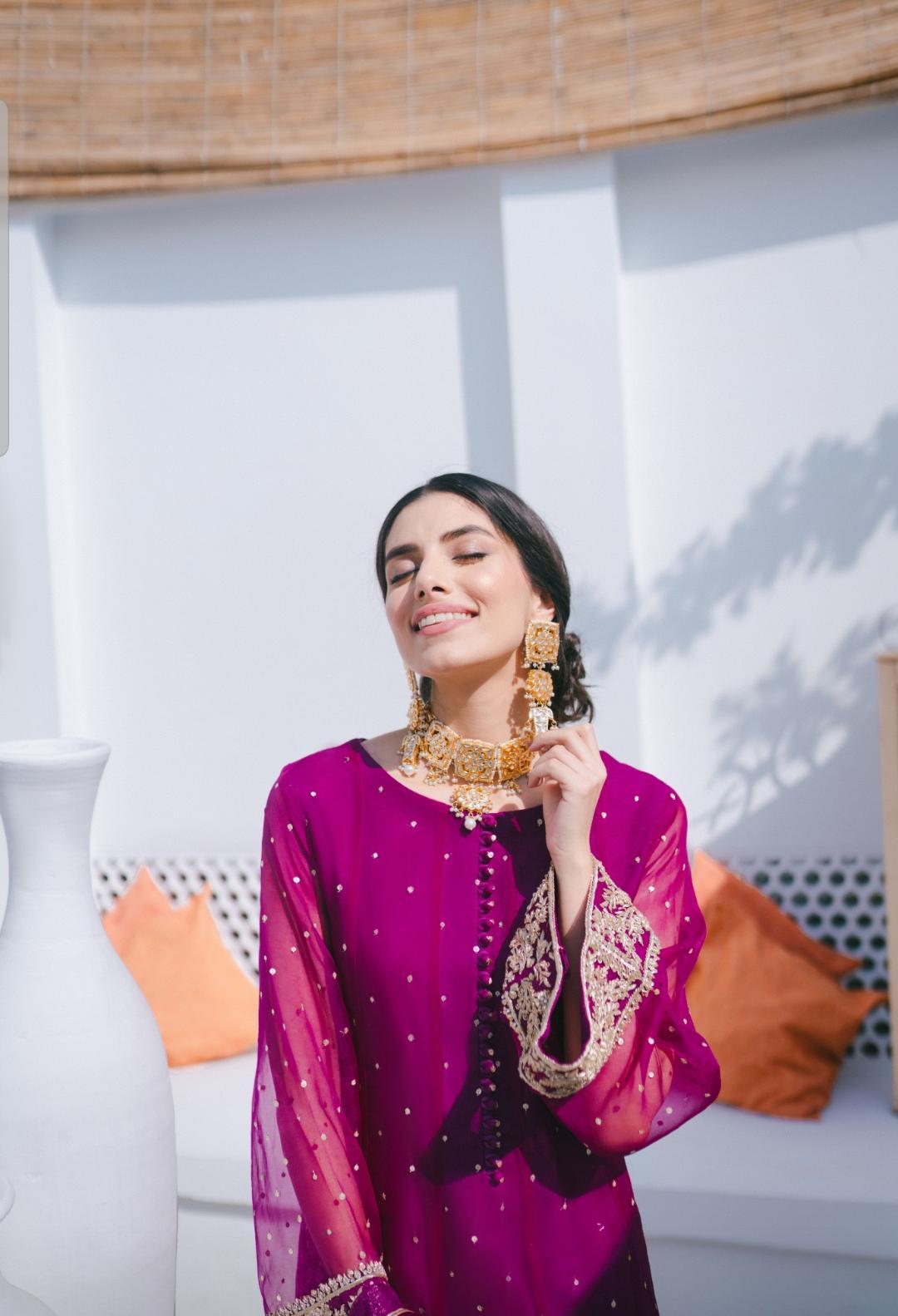 Pakistani Magenta Embellished Pure Organza Salwar Kameez (3-Piece) - Image 4