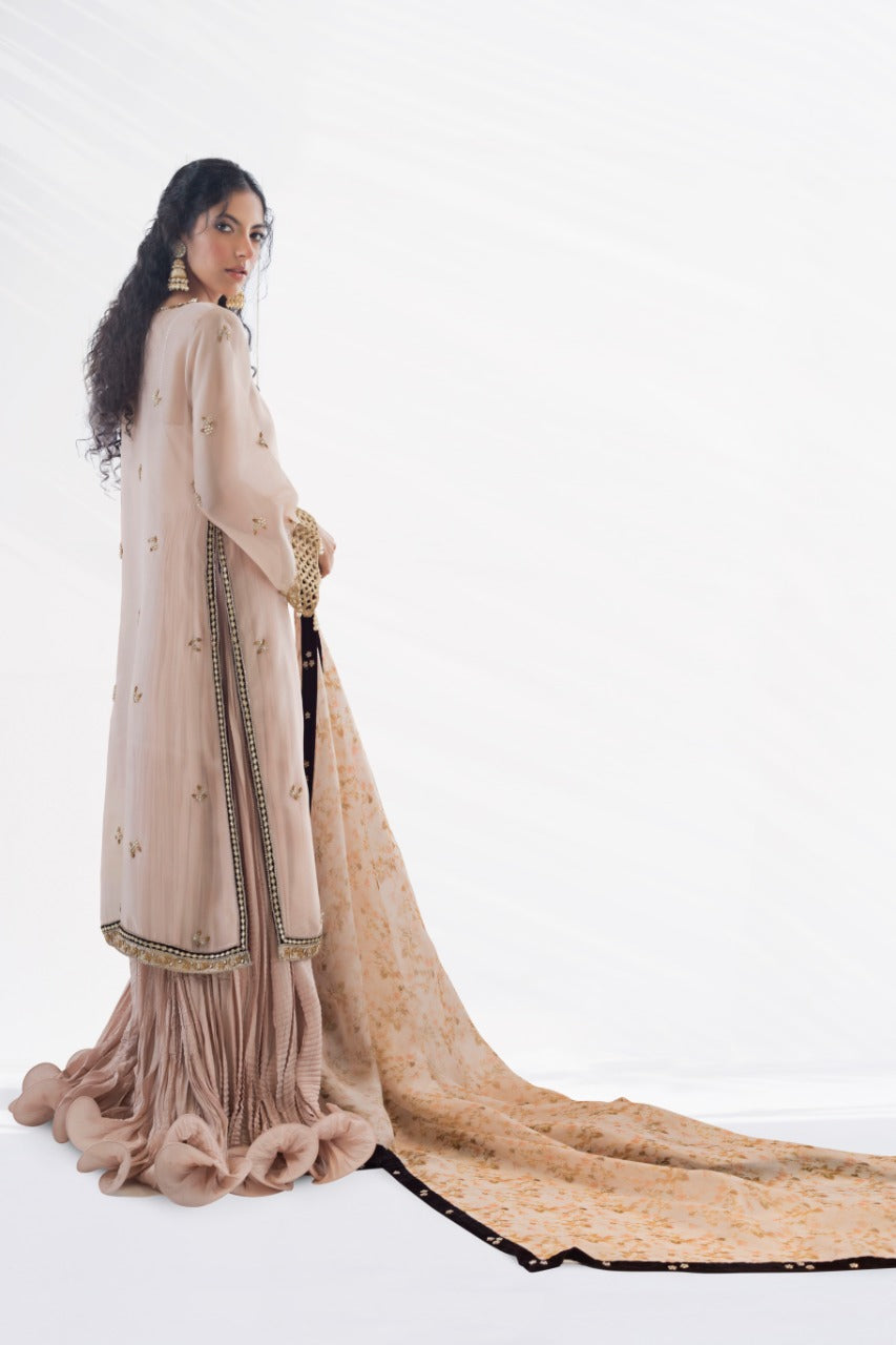 Blush Pink Zardozi Organza Kurta (3-Piece) - Image 3