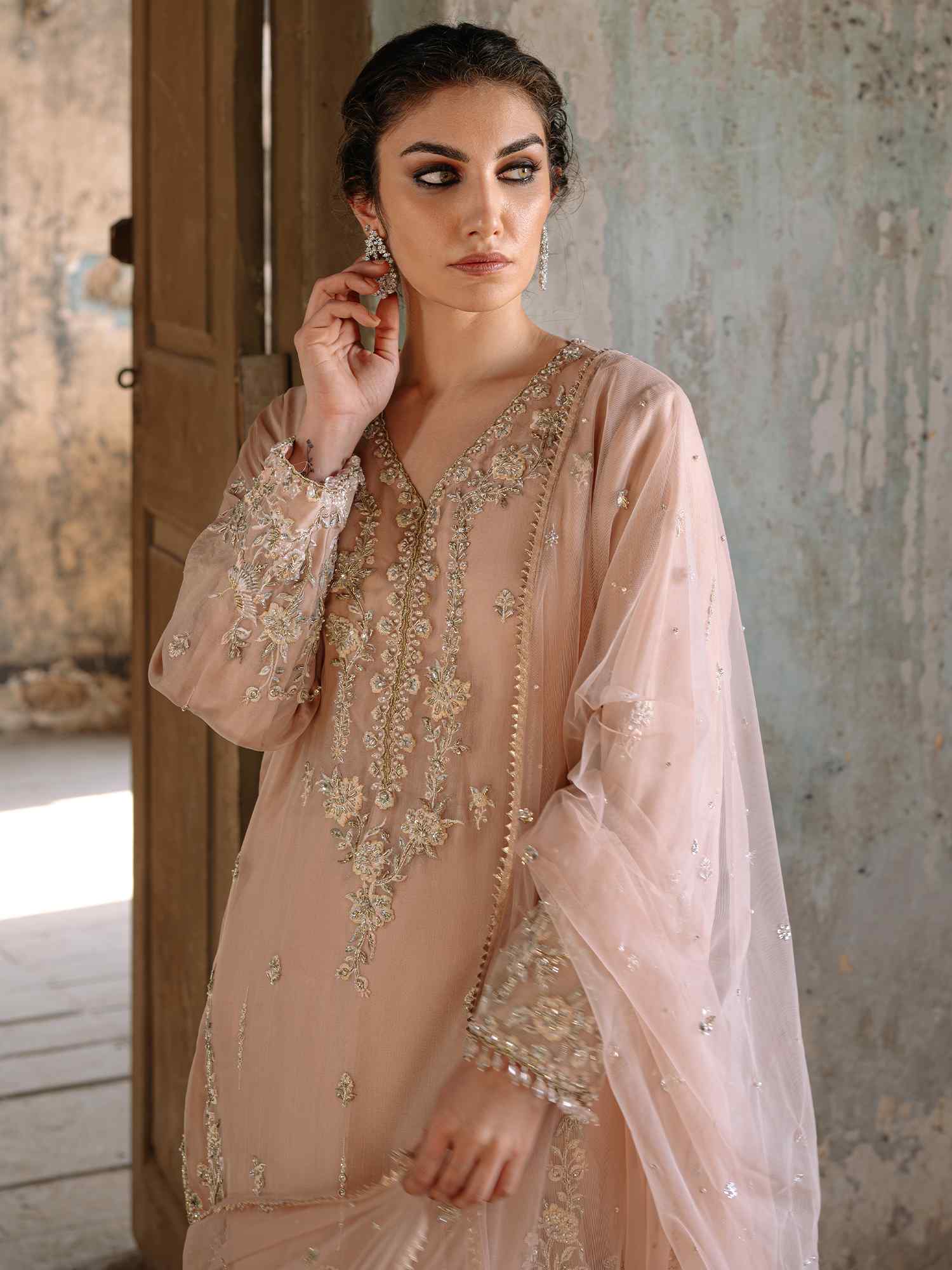 Light Pink Zardozi Organza Salwar Kameez (3-Piece) - Image 2