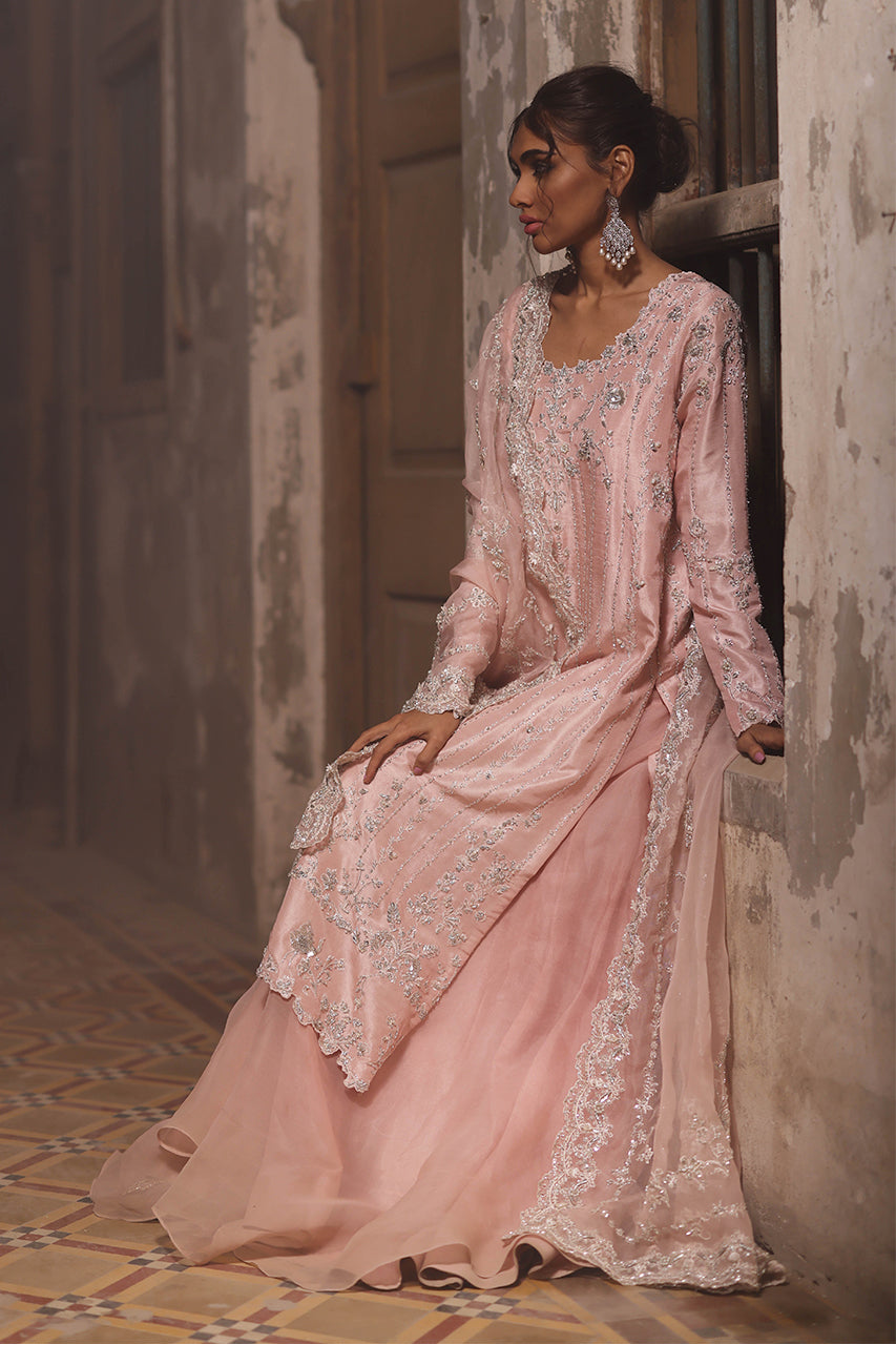 Pakistani Pastel Pink 3D Hand-Embroidered Raw Silk Salwar Kameez (3-Piece) - Image 4