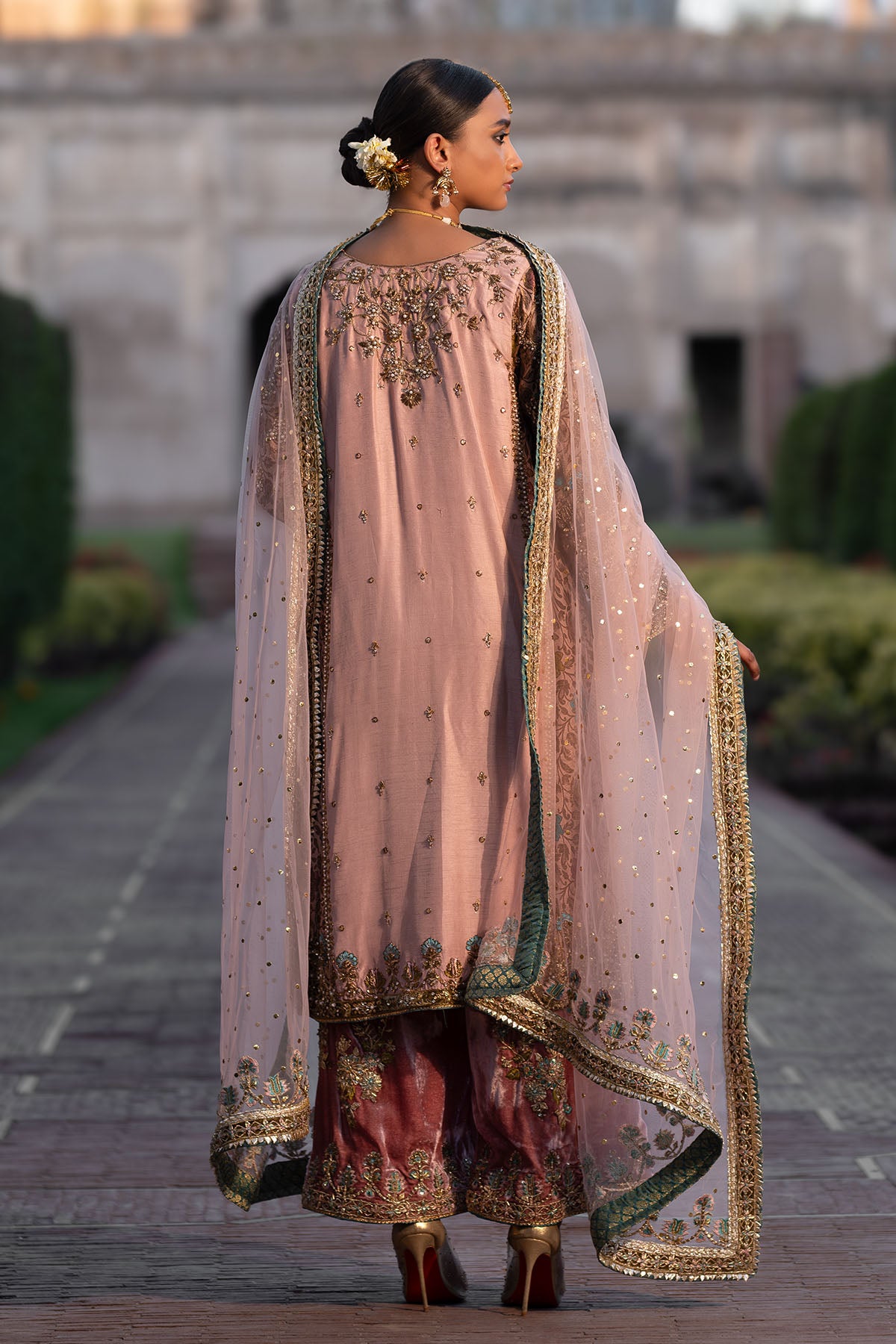 Pakistani Tea Pink Embellished Silk Jamawar Salwar Kameez (3-Piece) - Image 3