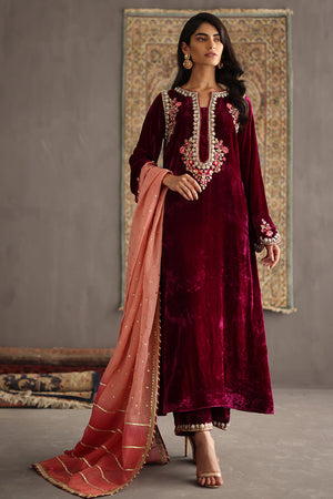 Magenta Embellished Velvet Salwar Kameez (3-Piece) - Image 2