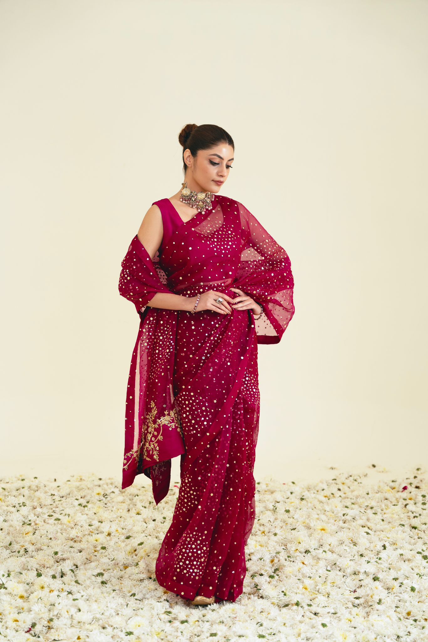 Magenta Gold Embroidered Organza Saree (2-Piece) - Image 5